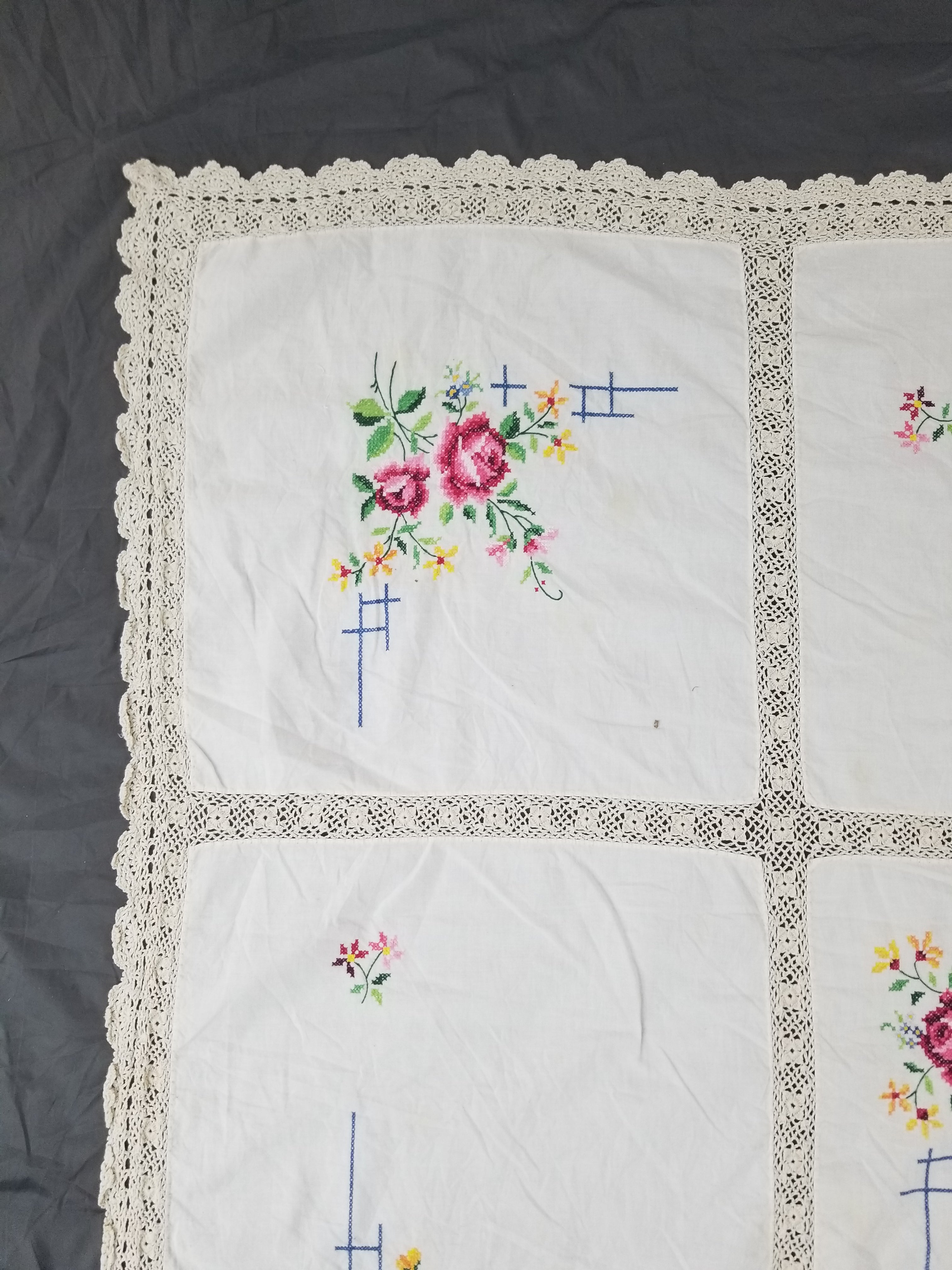 Vintage Traditional Floral Cross Stitch Embroidered Lace Tablecloth 206x157cm