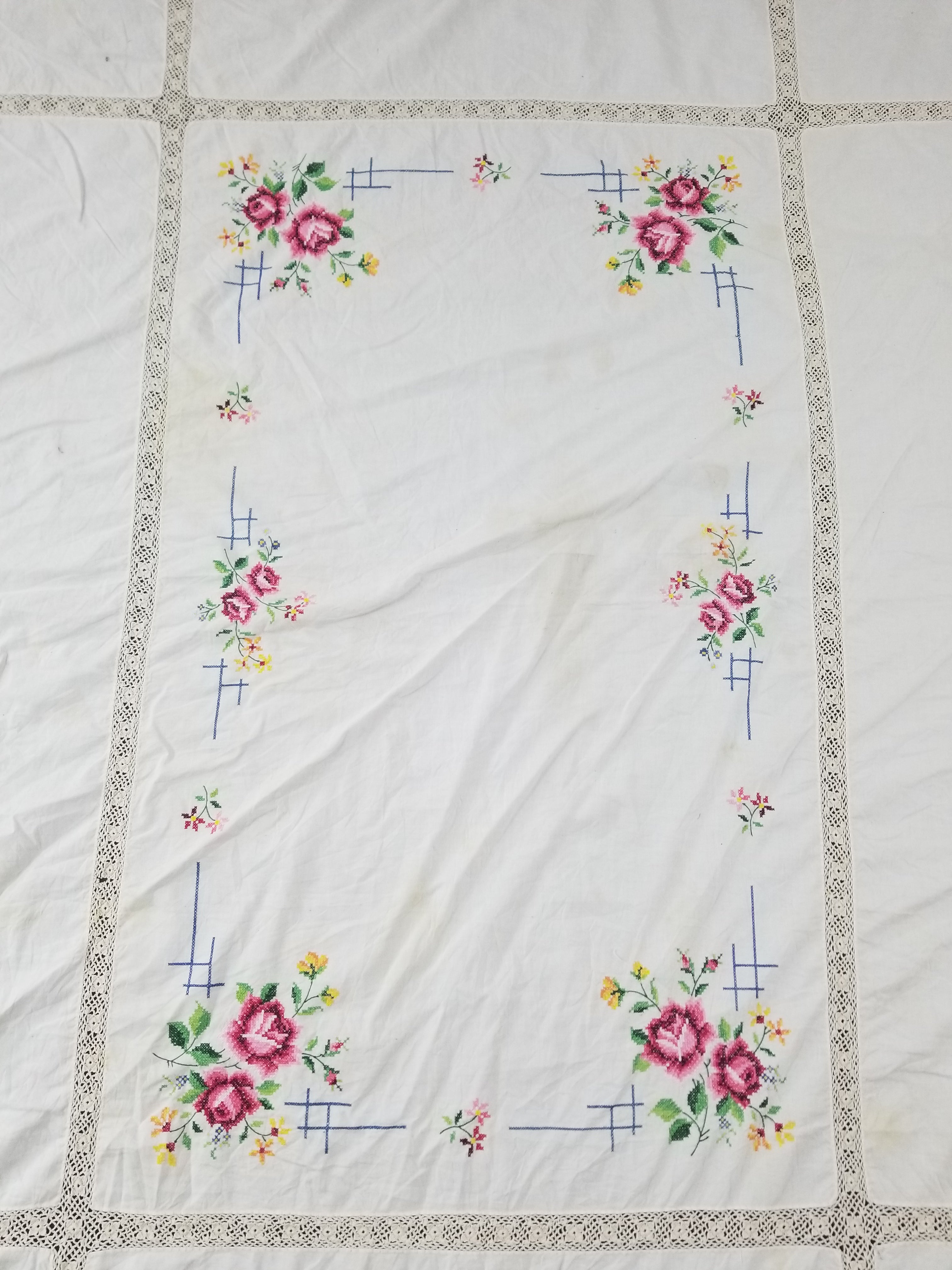 Vintage Traditional Floral Cross Stitch Embroidered Lace Tablecloth 206x157cm
