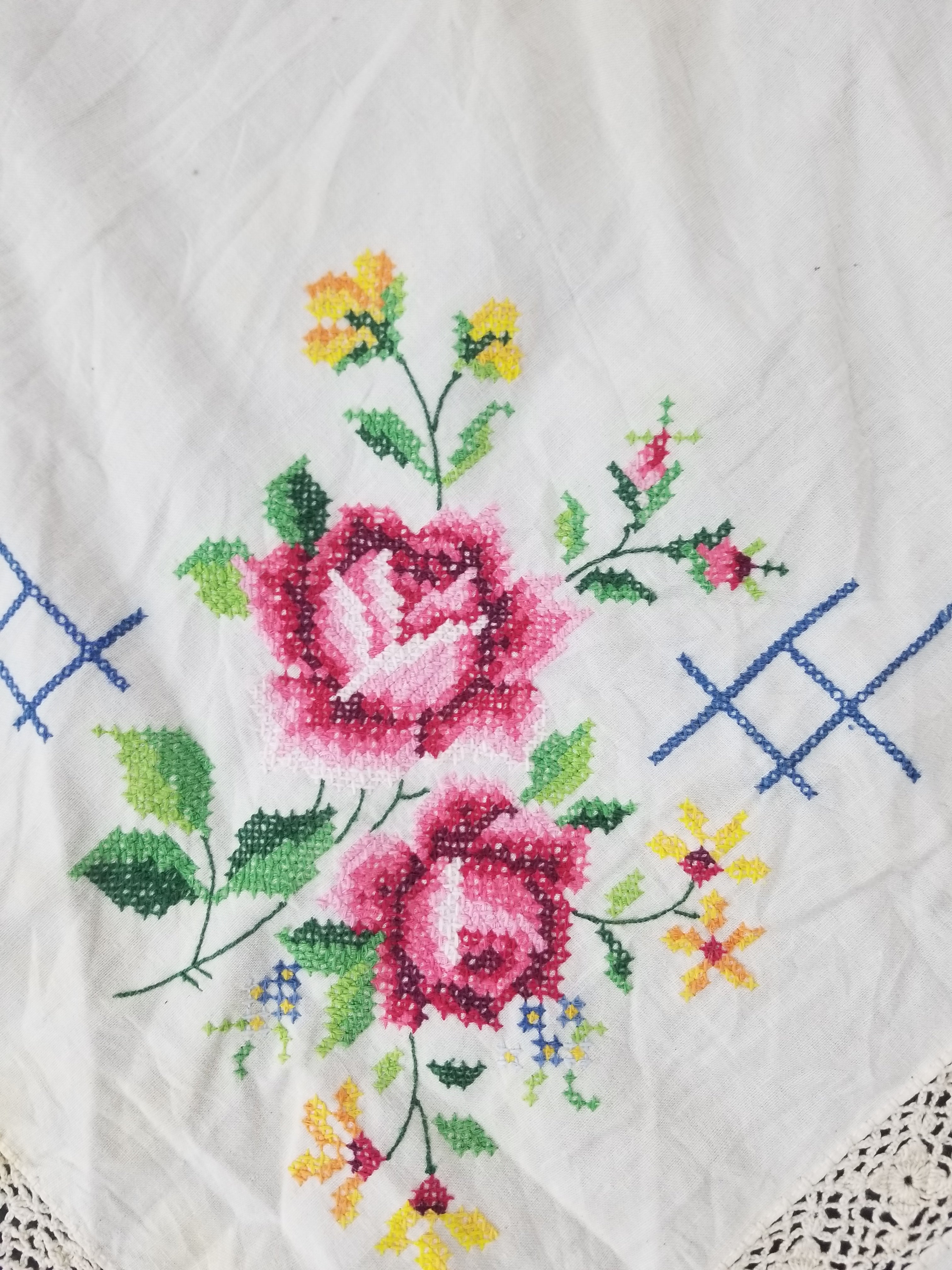 Vintage Traditional Floral Cross Stitch Embroidered Lace Tablecloth 206x157cm