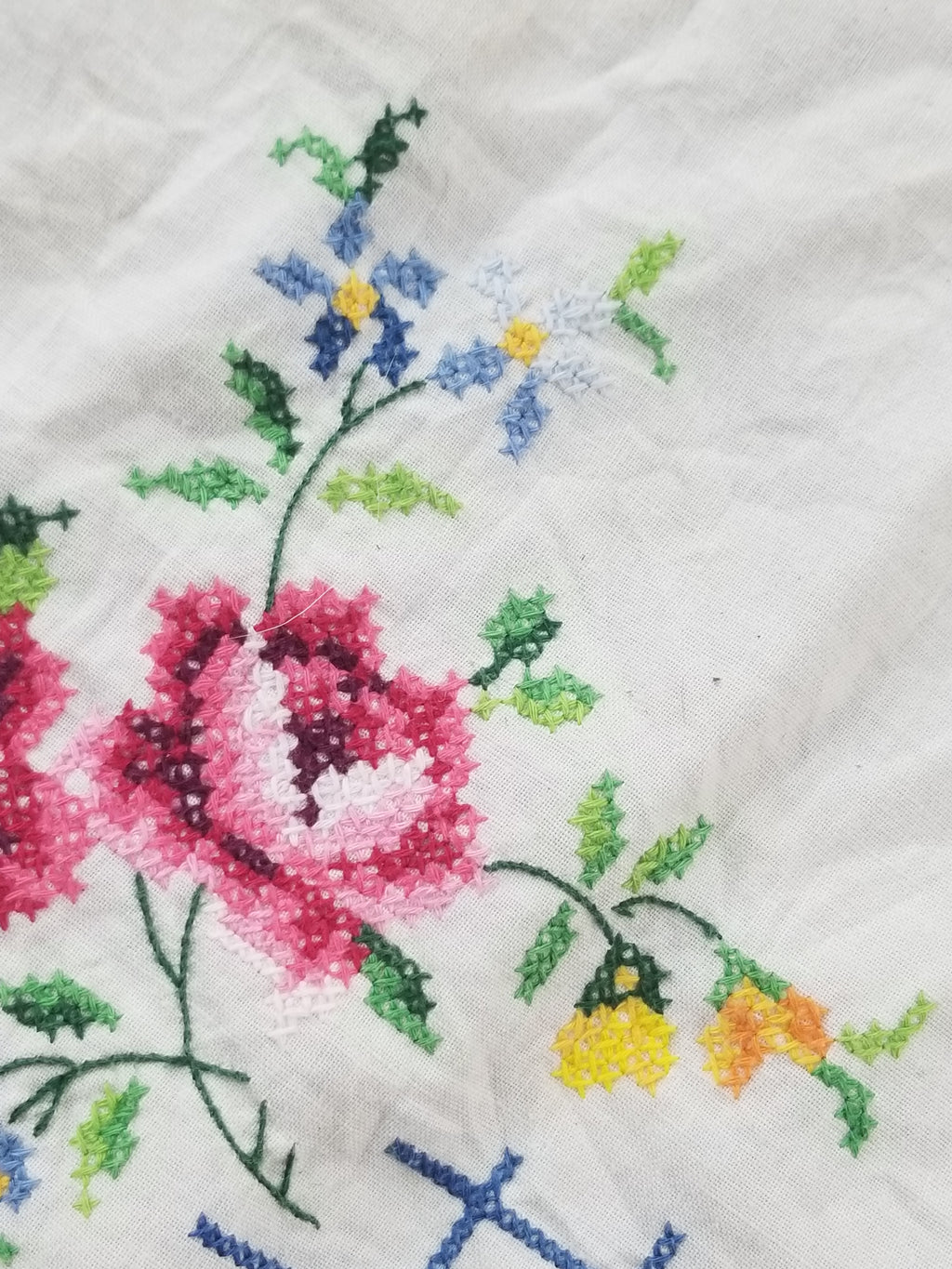 Vintage Traditional Floral Cross Stitch Embroidered Lace Tablecloth 206x157cm