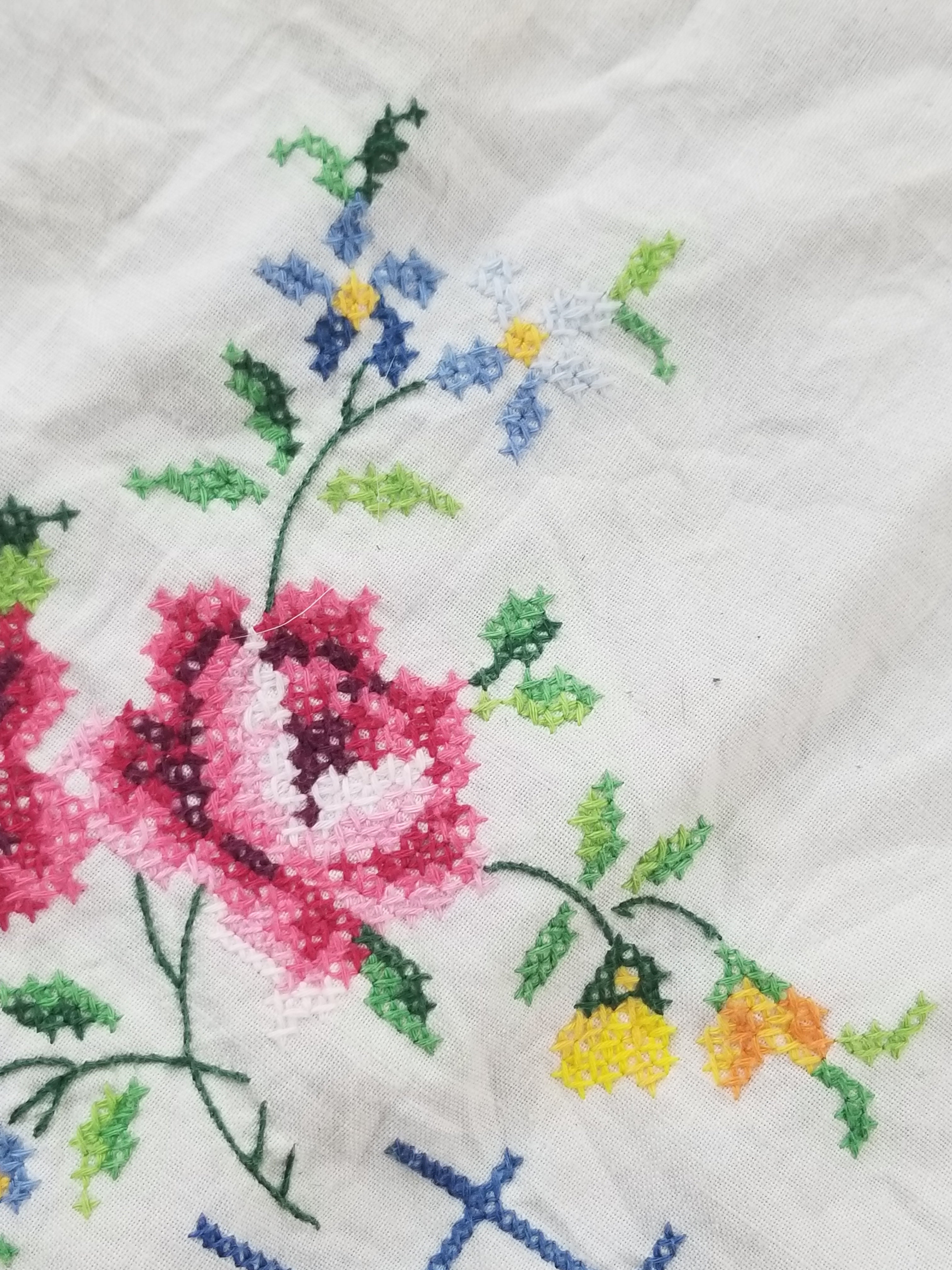 Vintage Traditional Floral Cross Stitch Embroidered Lace Tablecloth 206x157cm