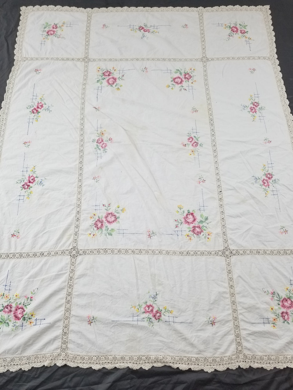 Vintage Traditional Floral Cross Stitch Embroidered Lace Tablecloth 206x157cm