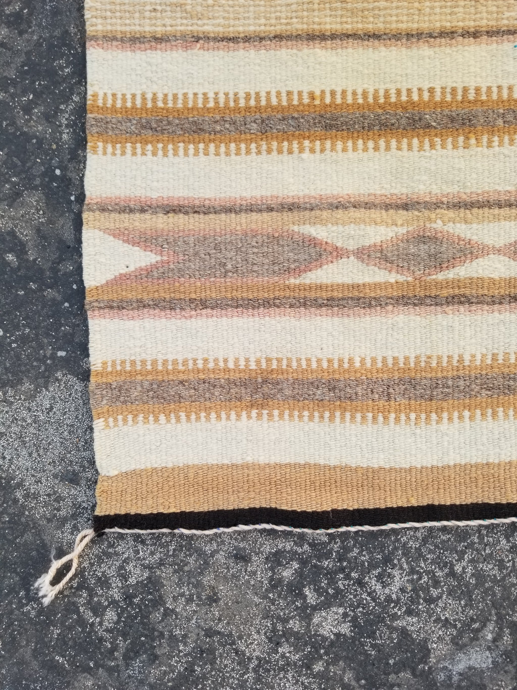 Vintage Traditional Handmade Native American Navajo Oriental Wool Rug 82x52cm