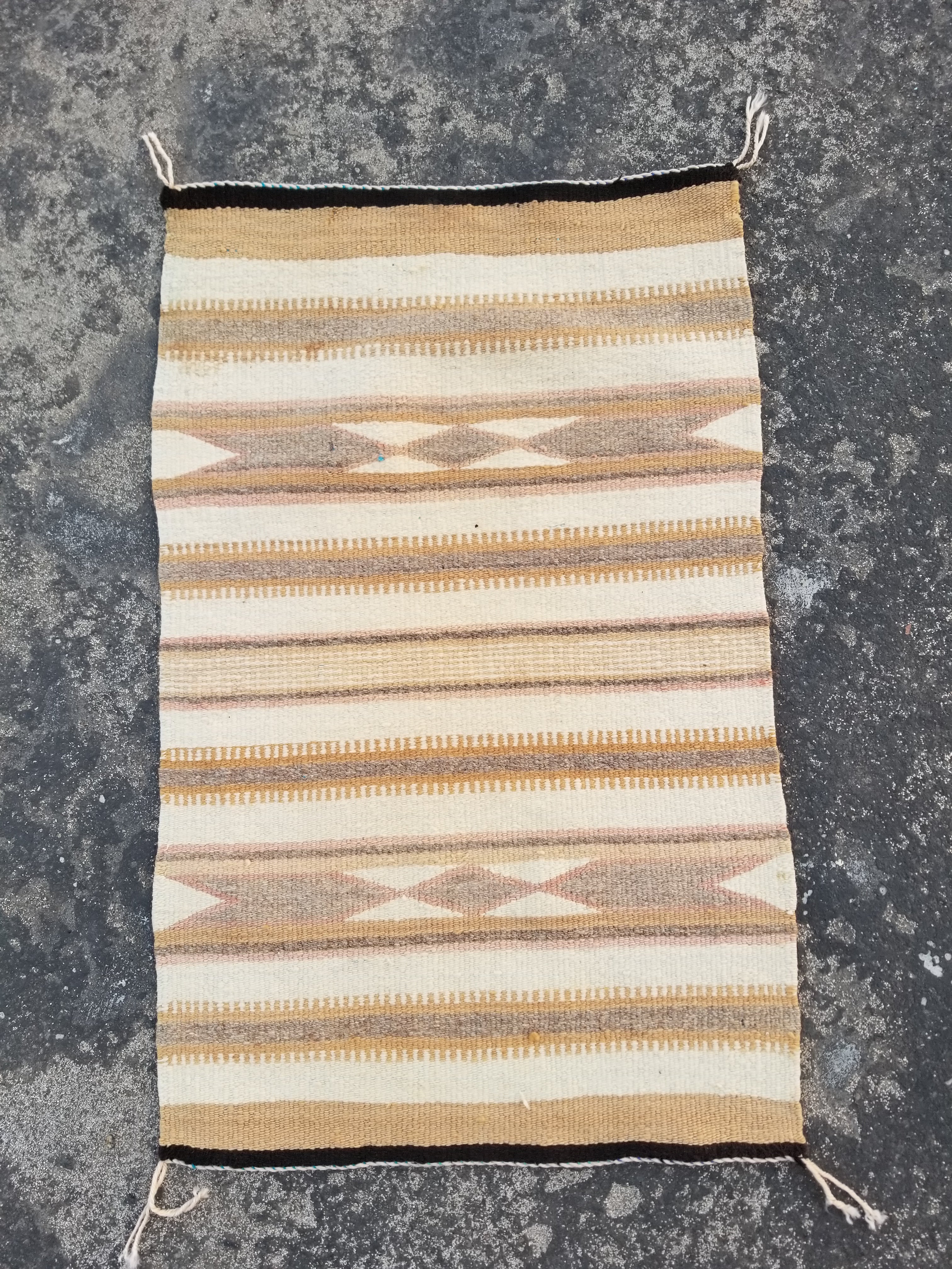 Vintage Traditional Handmade Native American Navajo Oriental Wool Rug 82x52cm