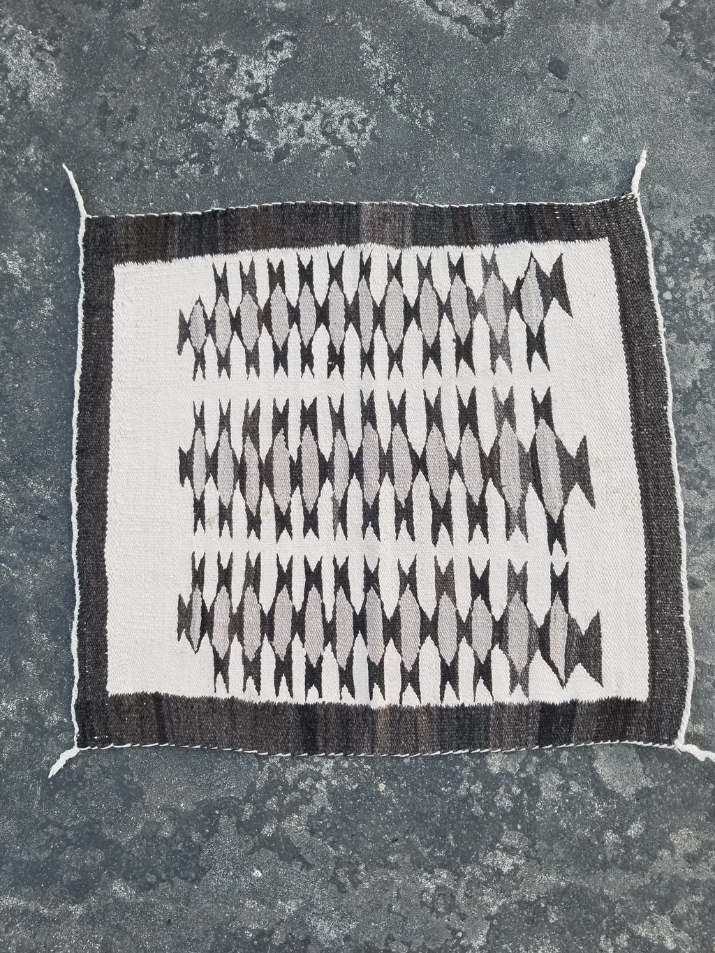 Vintage Traditional Handmade Native American Navajo Gallup Throw Wool Rug 73x66cm
