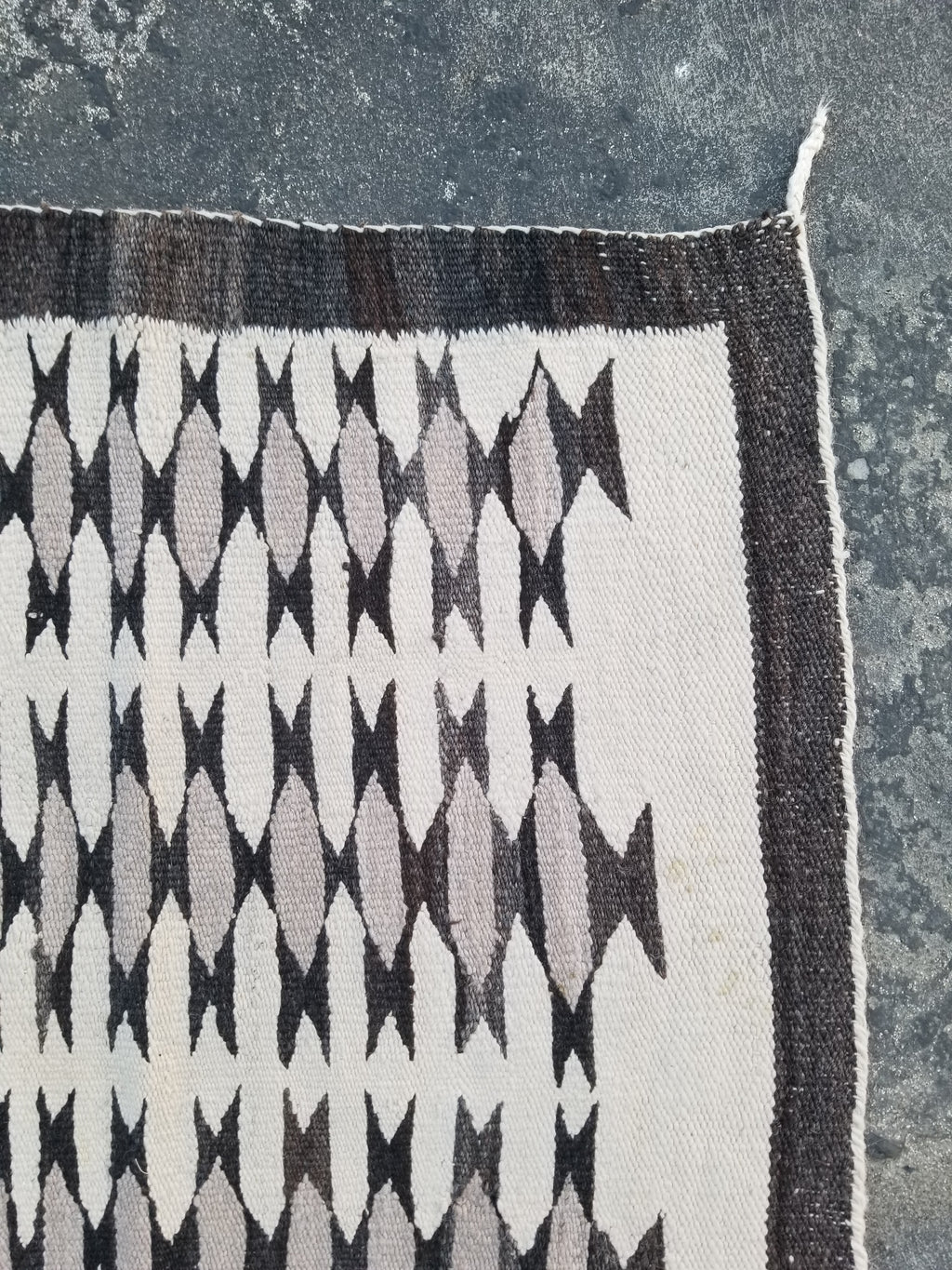 Vintage Traditional Handmade Native American Navajo Gallup Throw Wool Rug 73x66cm