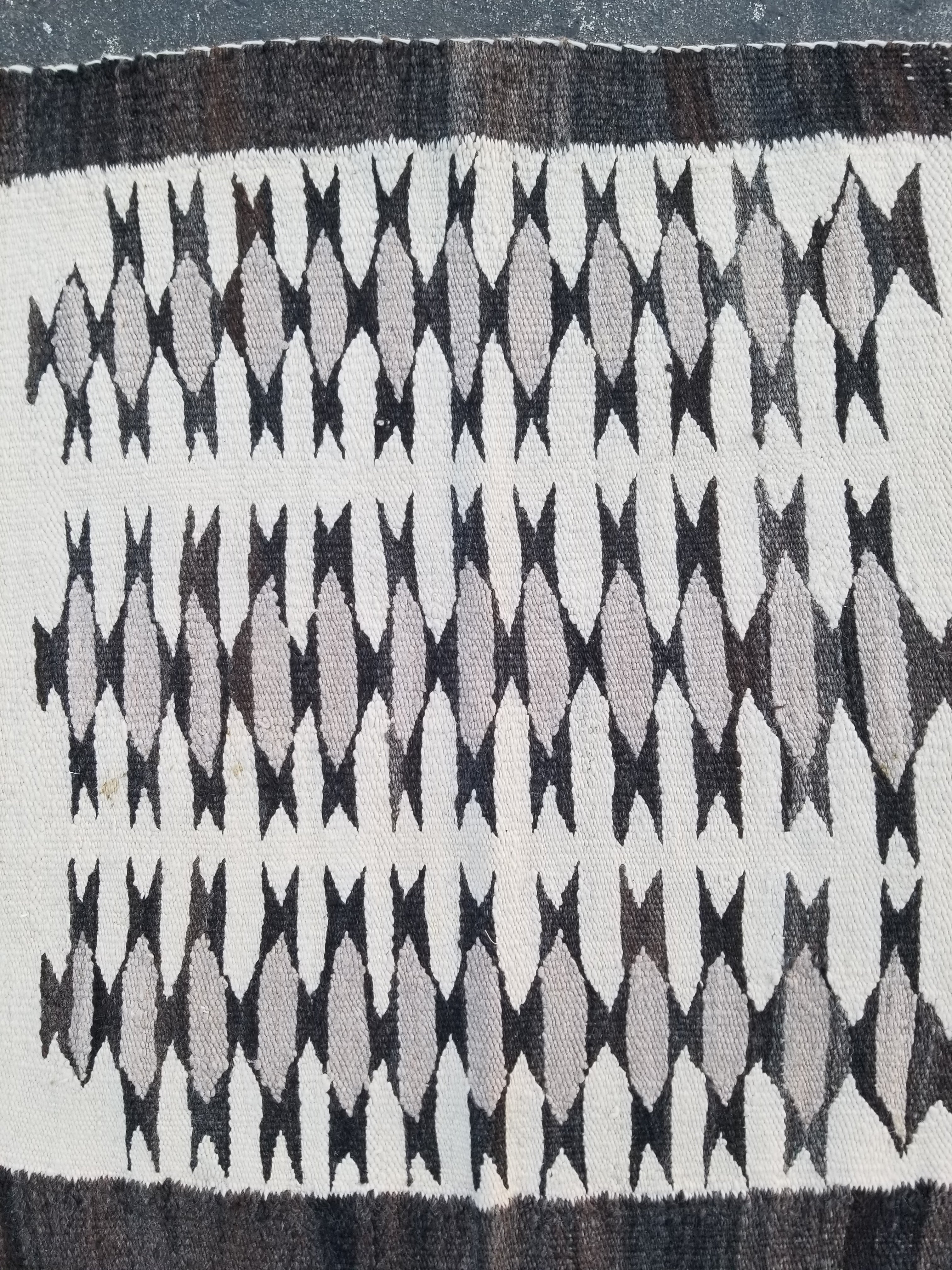 Vintage Traditional Handmade Native American Navajo Gallup Throw Wool Rug 73x66cm
