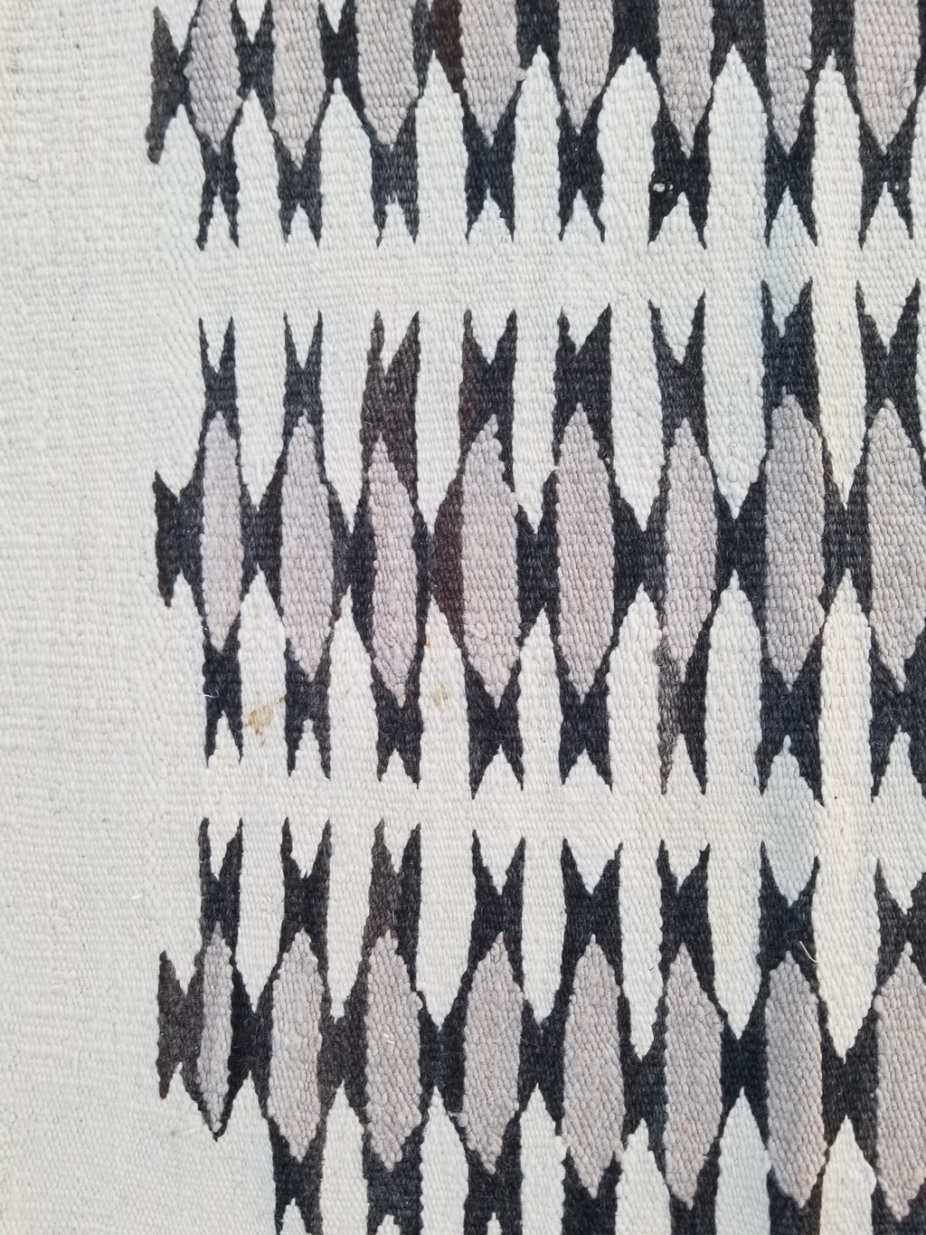 Vintage Traditional Handmade Native American Navajo Gallup Throw Wool Rug 73x66cm