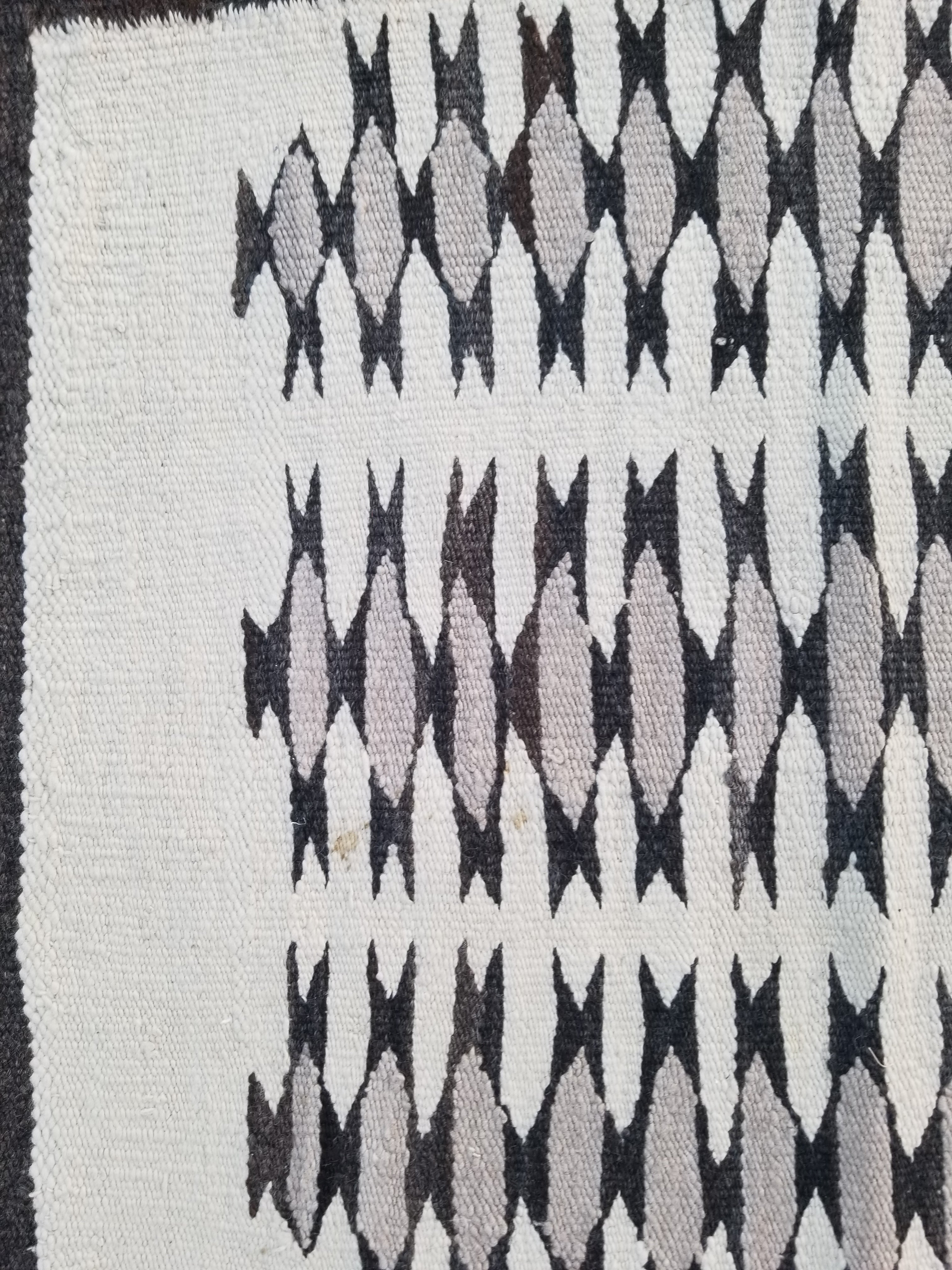 Vintage Traditional Handmade Native American Navajo Gallup Throw Wool Rug 73x66cm