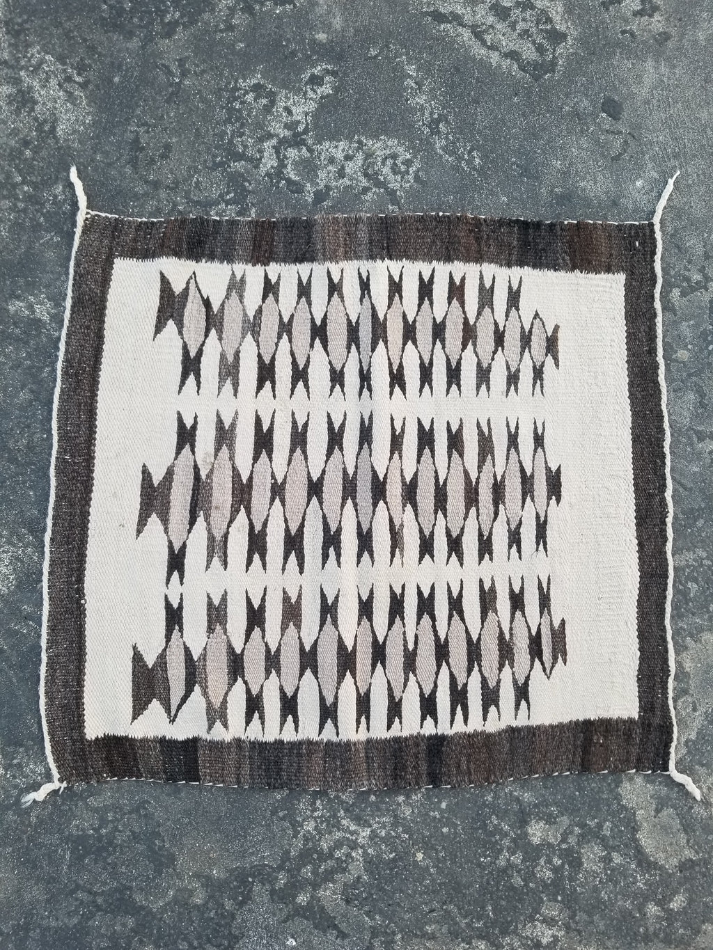 Vintage Traditional Handmade Native American Navajo Gallup Throw Wool Rug 73x66cm