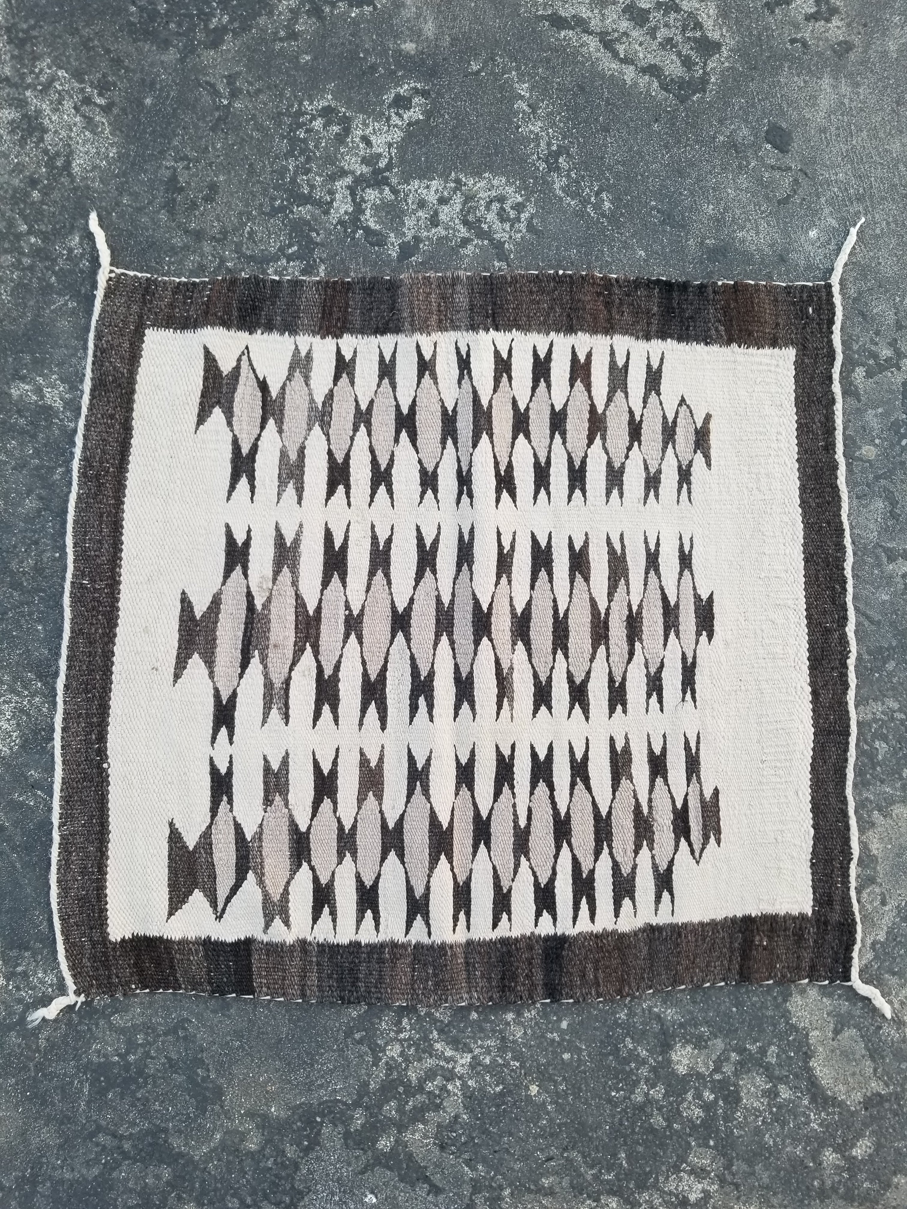 Vintage Traditional Handmade Native American Navajo Gallup Throw Wool Rug 73x66cm