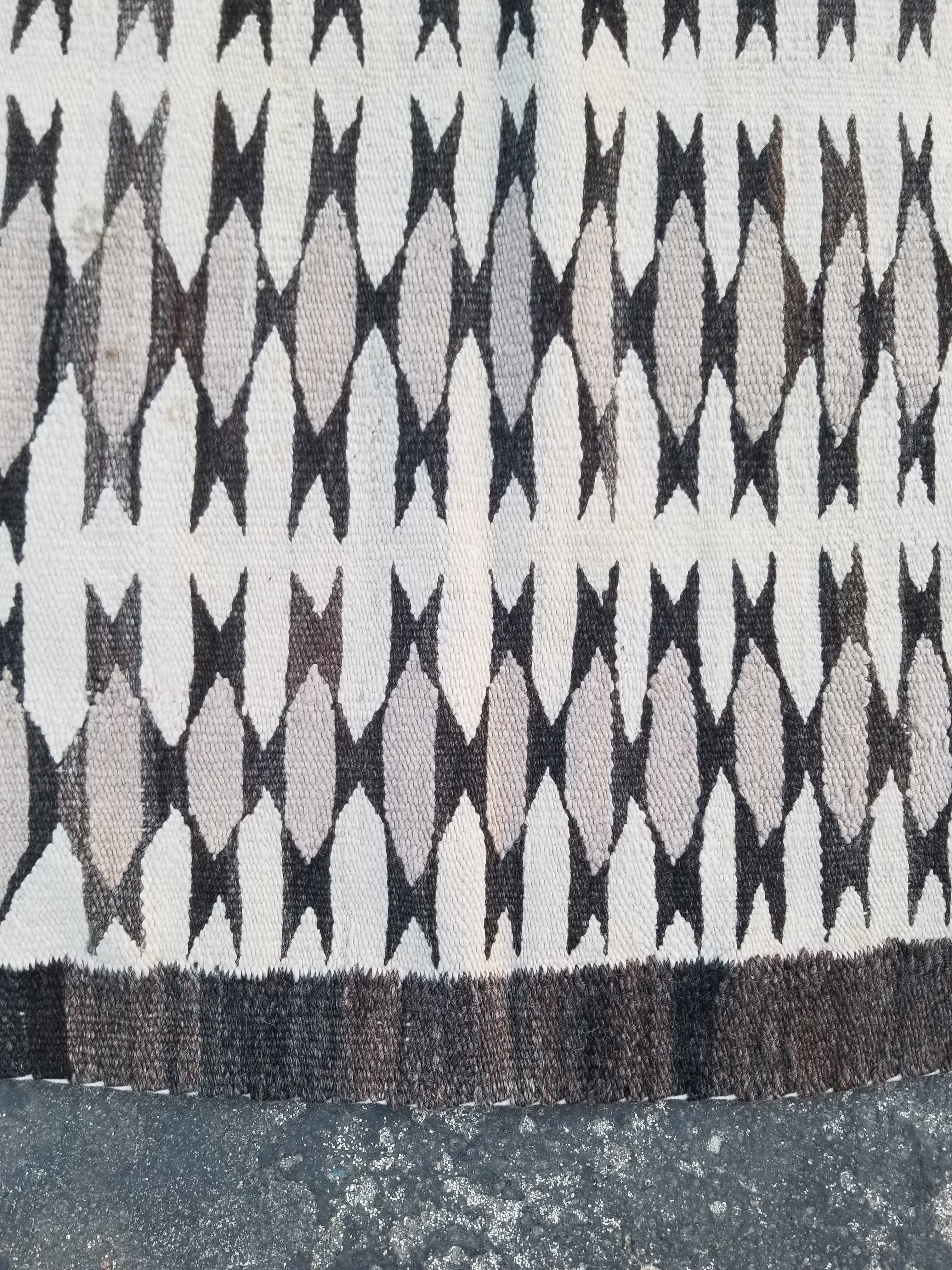 Vintage Traditional Handmade Native American Navajo Gallup Throw Wool Rug 73x66cm