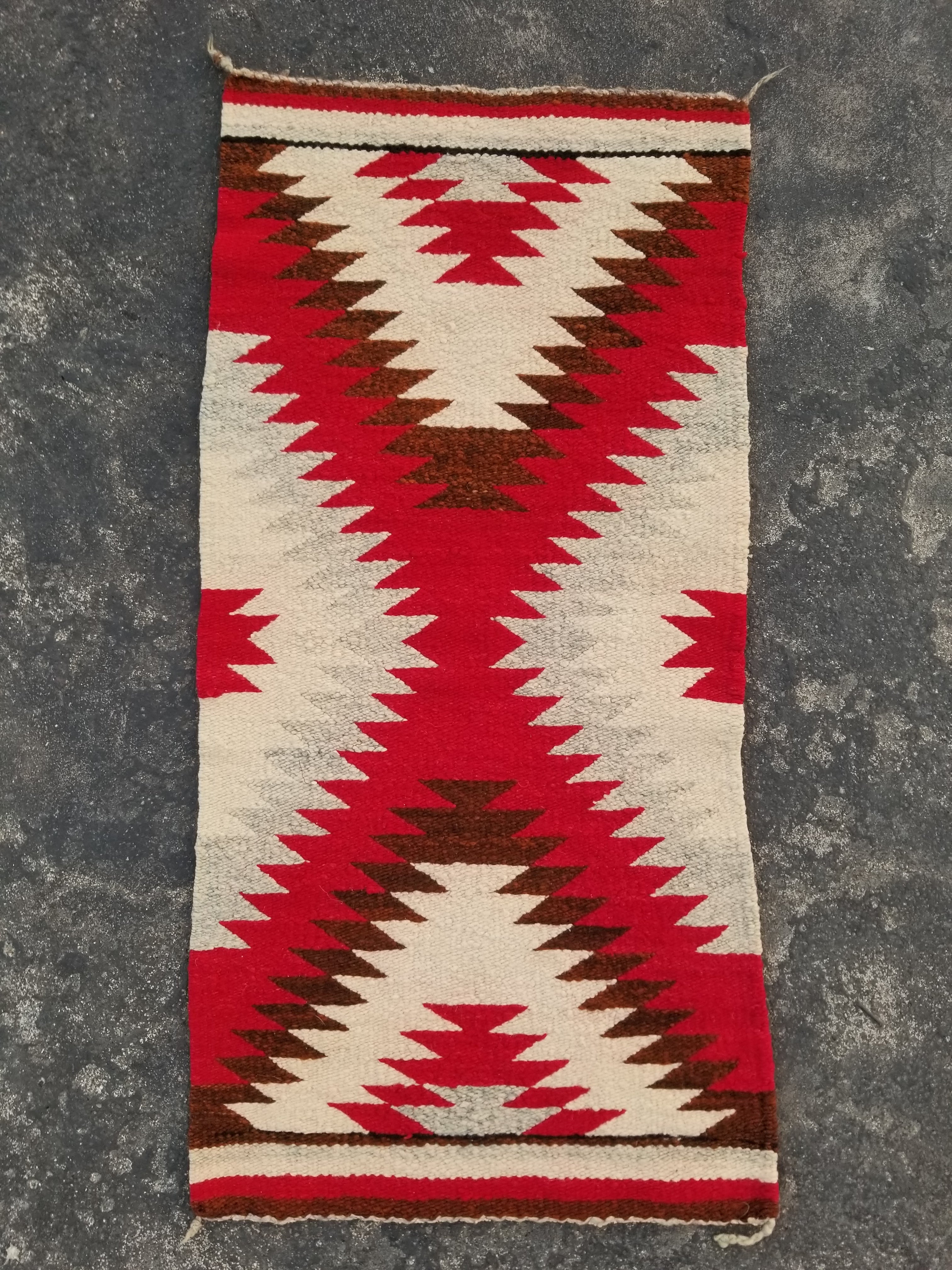 Vintage Handmade Native American Navajo Eye Dazzler Style Wool Rug 87x42cm