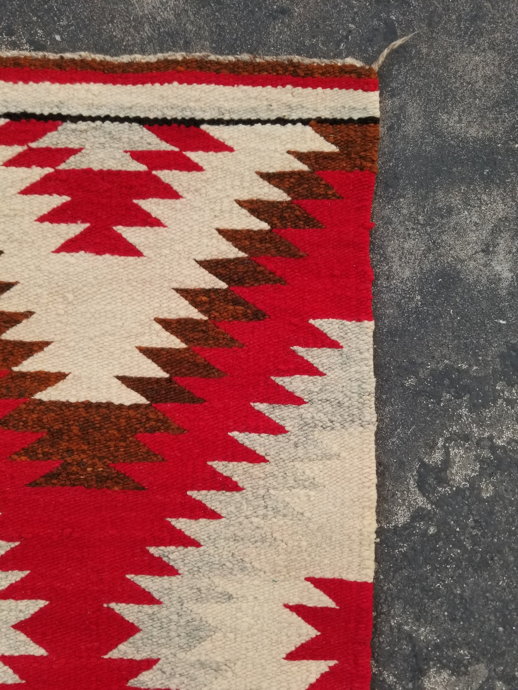 Vintage Handmade Native American Navajo Eye Dazzler Style Wool Rug 87x42cm