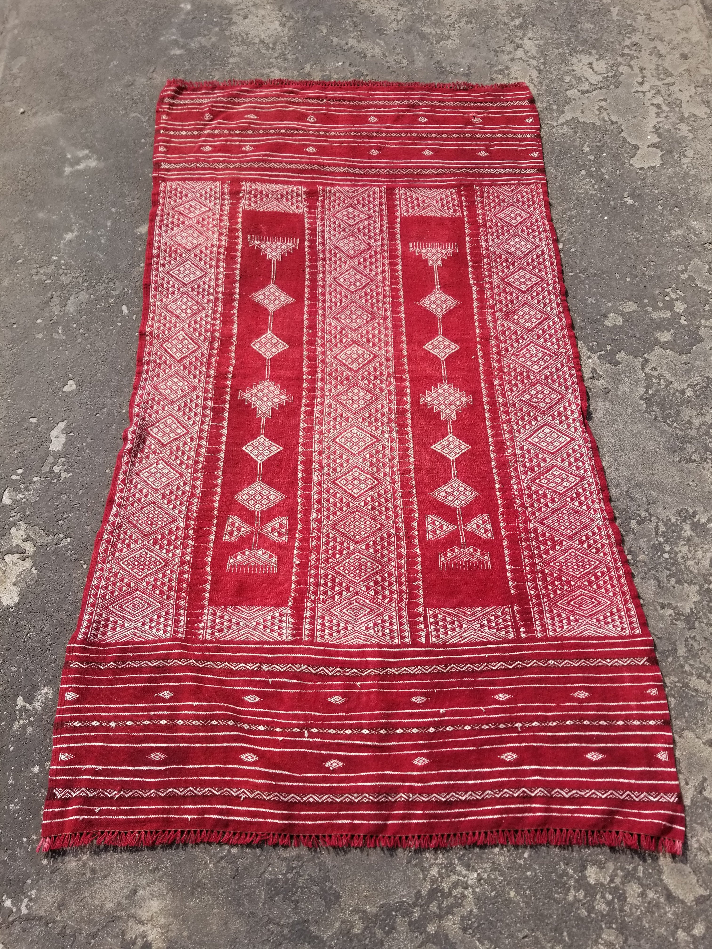 Vintage Traditional Handmade Tunisian Wool Red & White Kilim 180x100cm