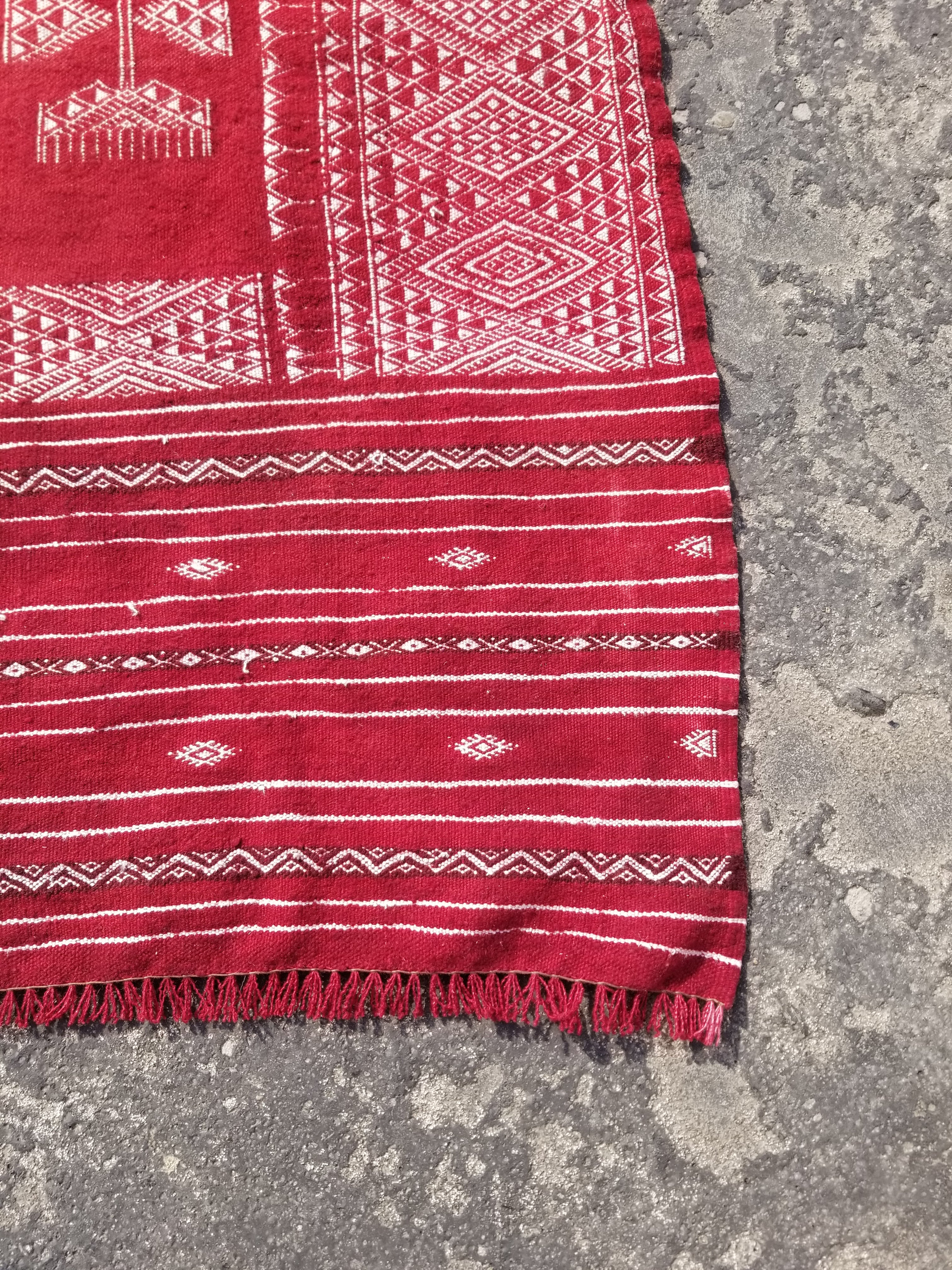 Vintage Traditional Handmade Tunisian Wool Red & White Kilim 180x100cm
