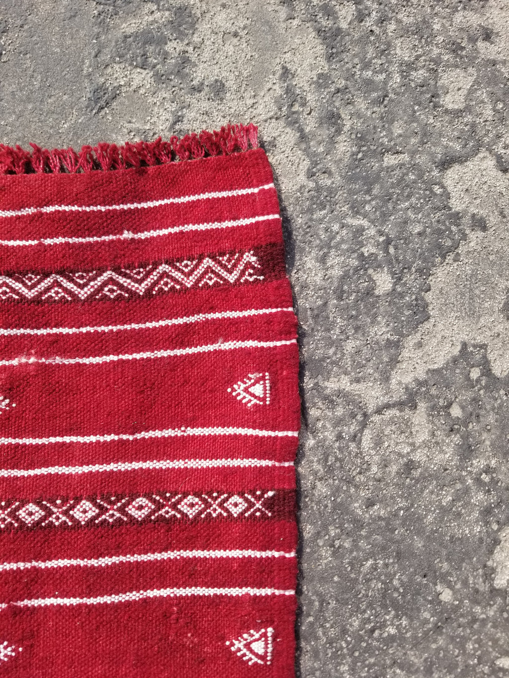 Vintage Traditional Handmade Tunisian Wool Red & White Kilim 180x100cm