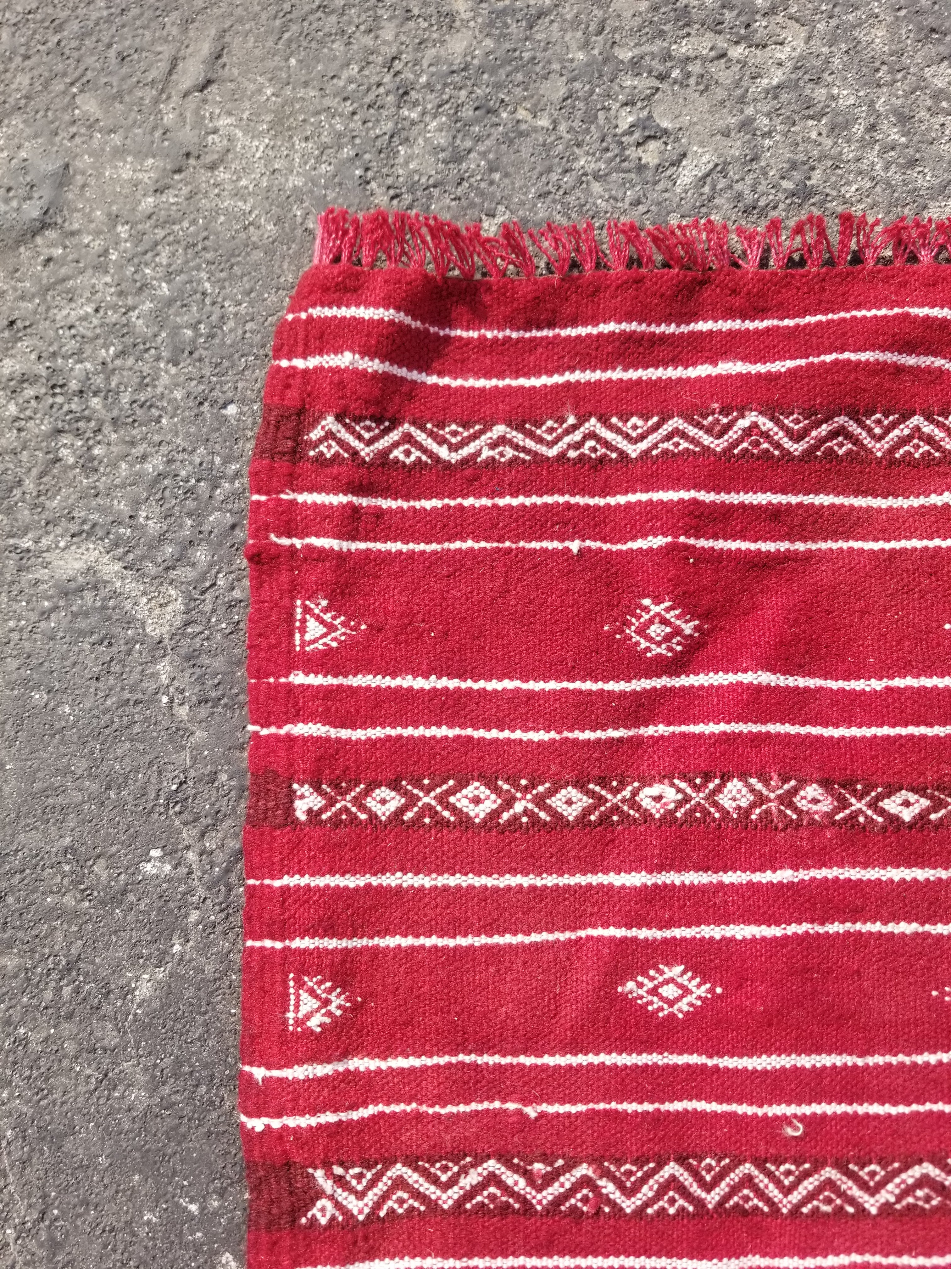 Vintage Traditional Handmade Tunisian Wool Red & White Kilim 180x100cm