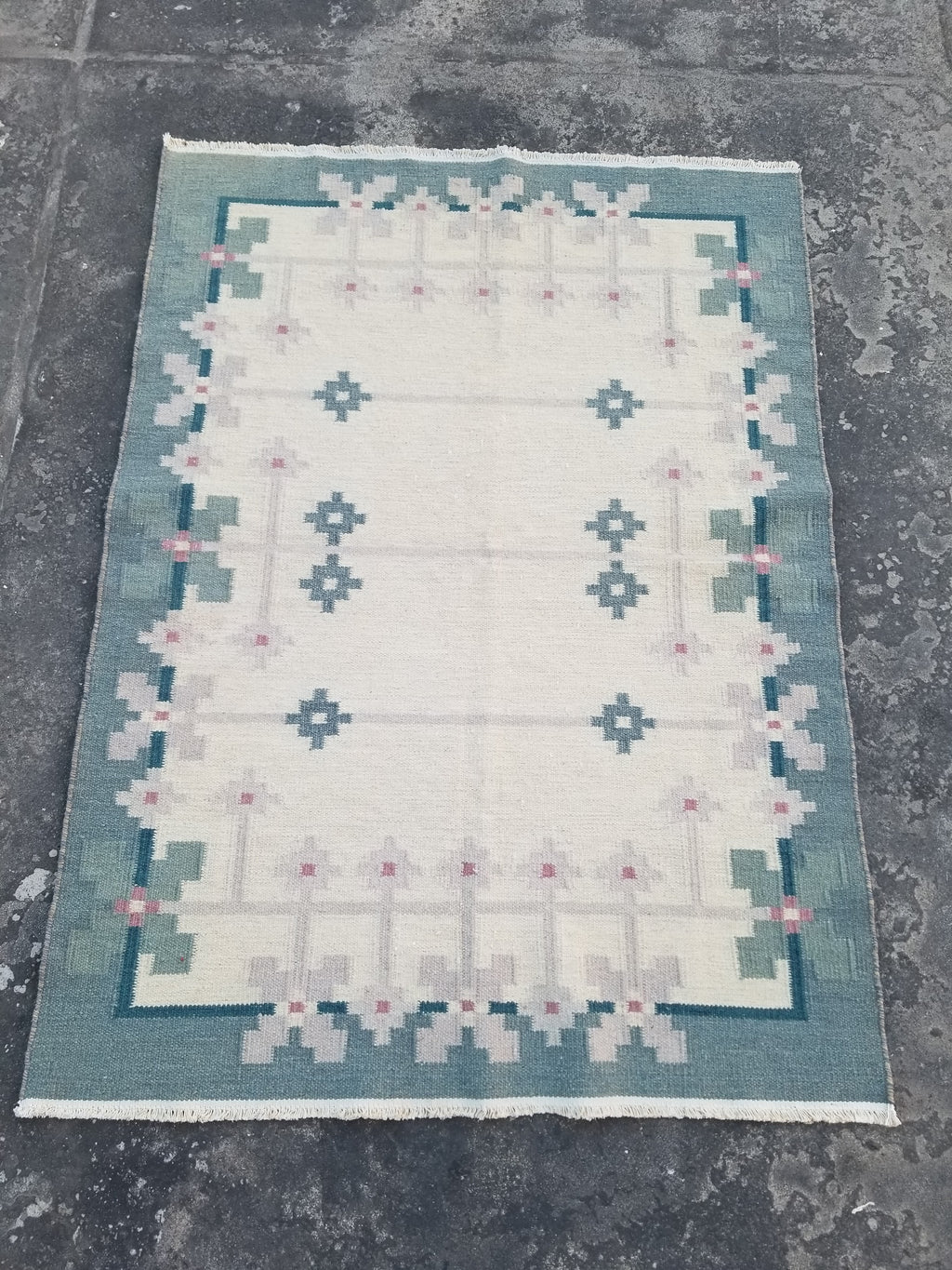 Vintage Traditional Handmade Scandinavian Flatweave Wool Kilim Rug 187x136cms