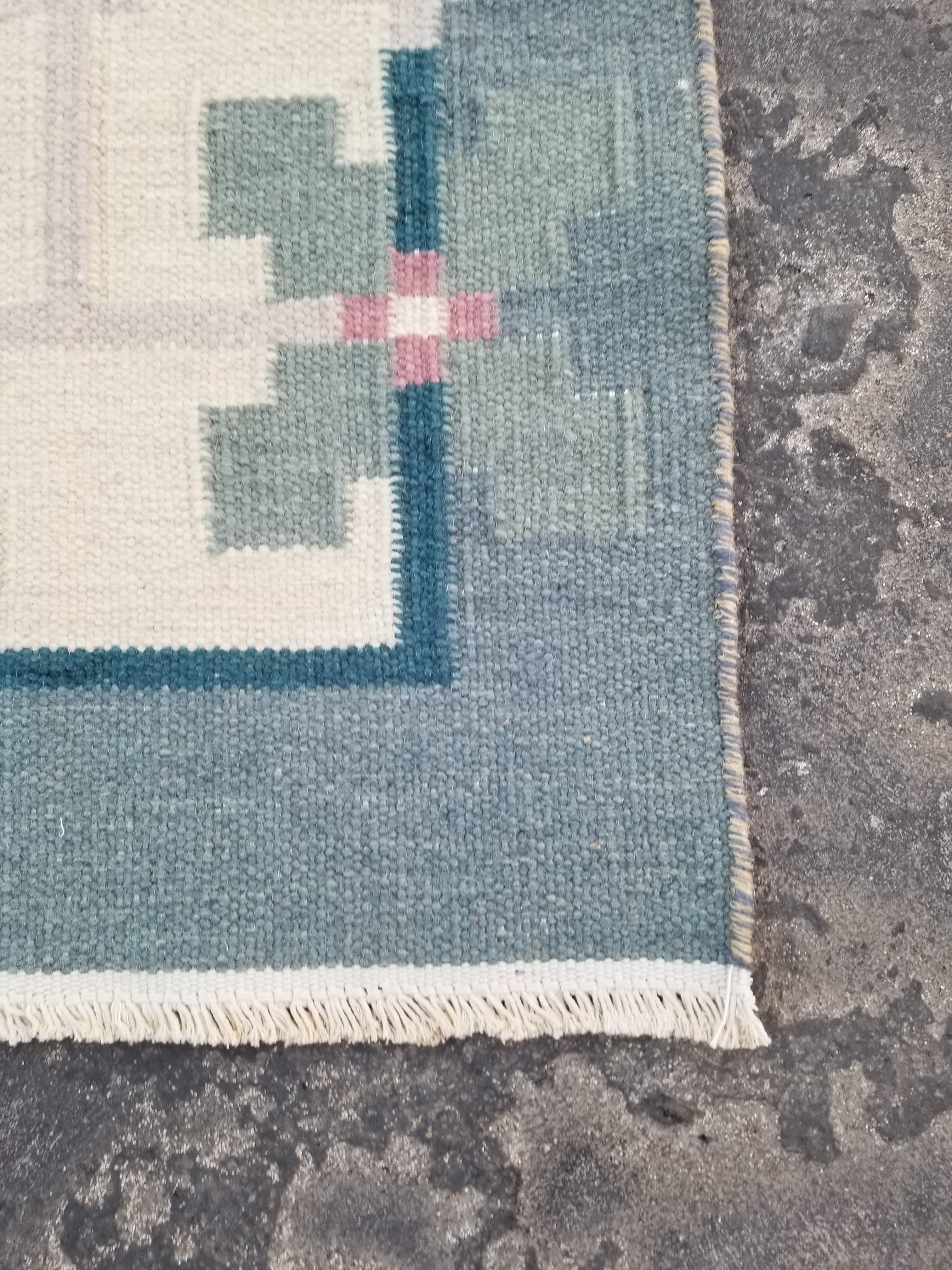 Vintage Traditional Handmade Scandinavian Flatweave Wool Kilim Rug 187x136cms