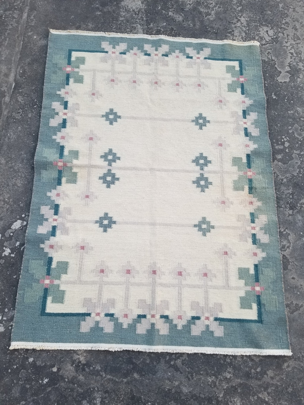 Vintage Traditional Handmade Scandinavian Flatweave Wool Kilim Rug 187x136cms