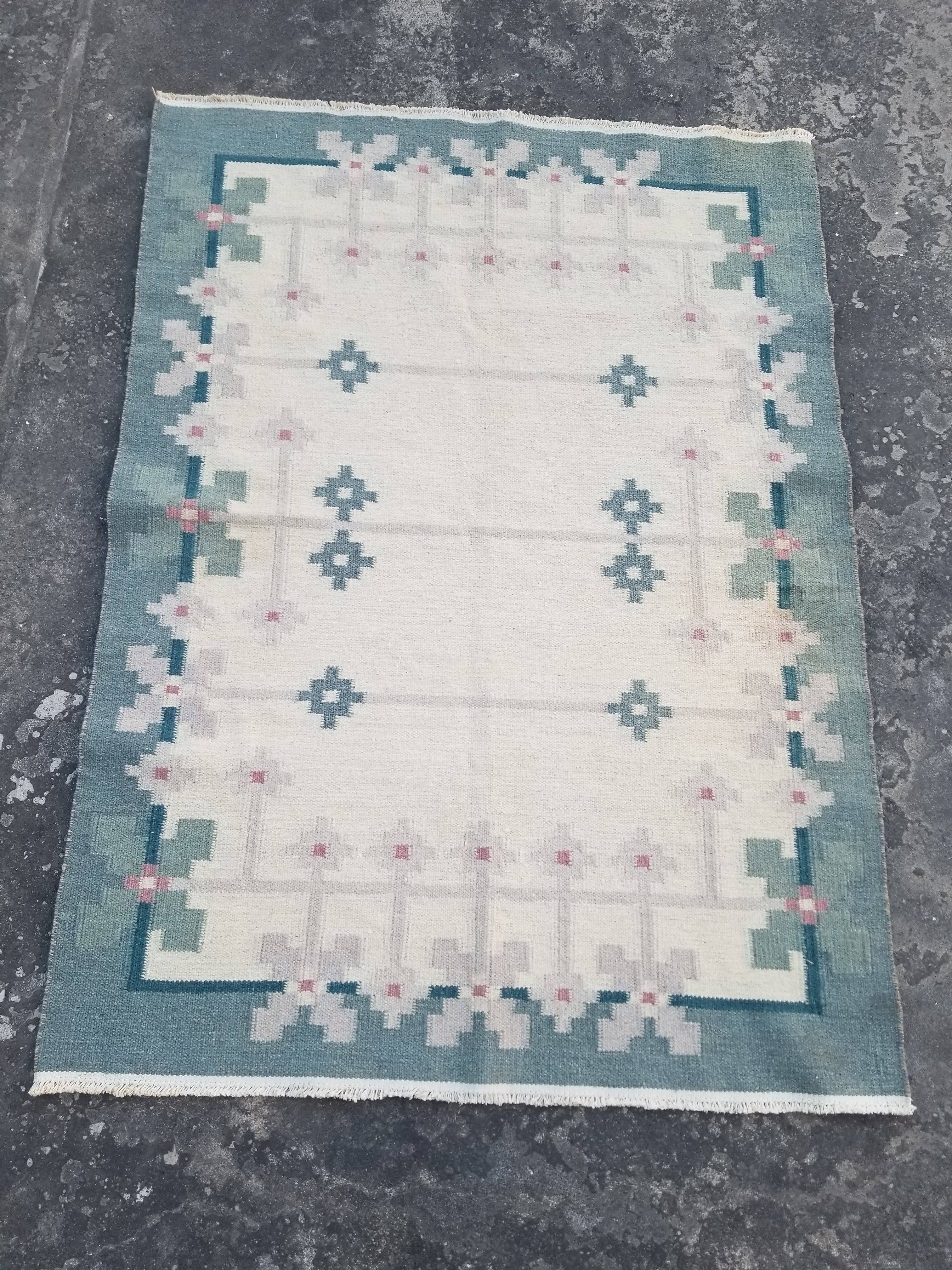 Vintage Traditional Handmade Scandinavian Flatweave Wool Kilim Rug 187x136cms
