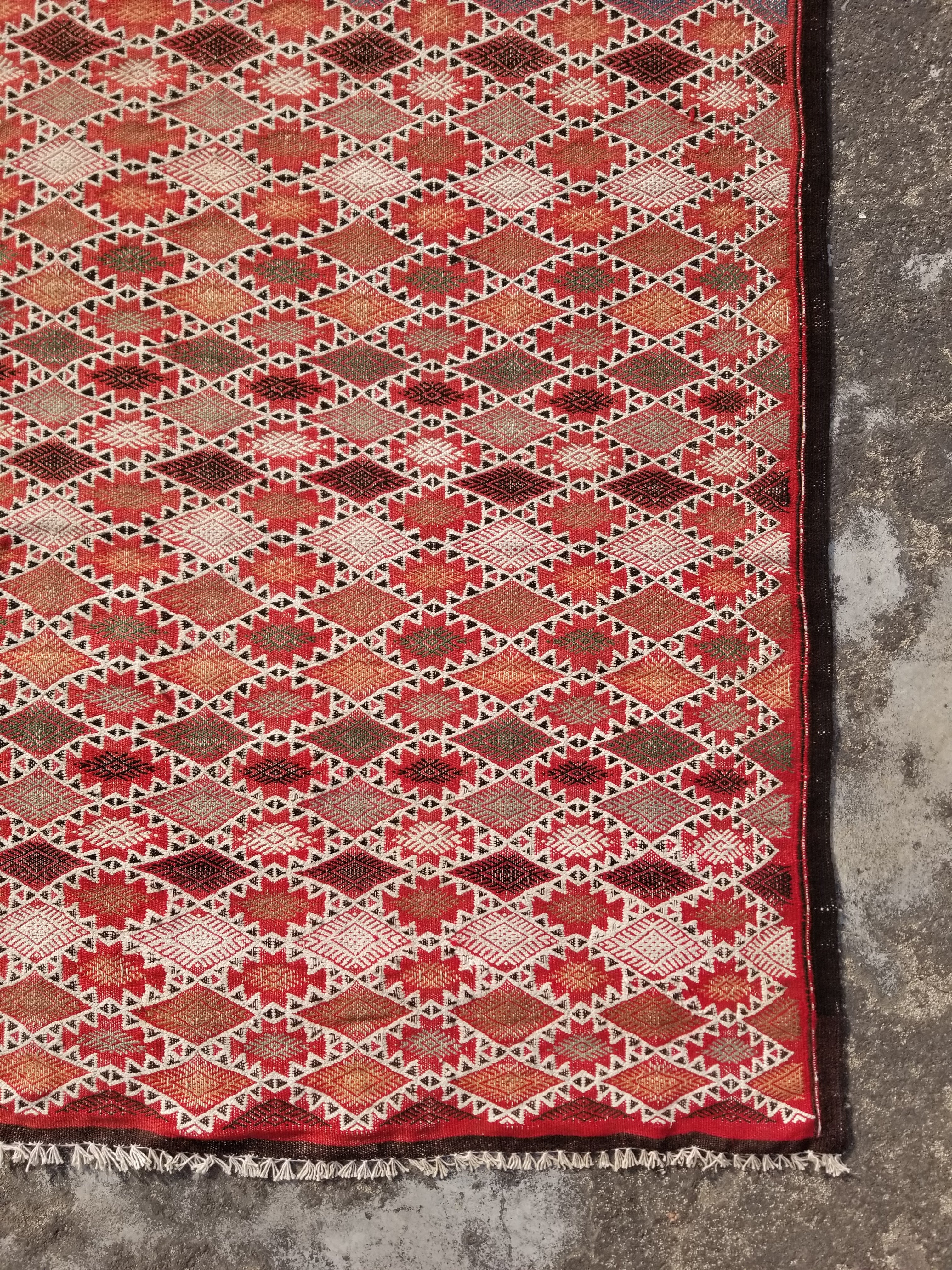 Vintage Traditional Handmade Moroccan Berber-style Wool Kilim Rug 285x183cms