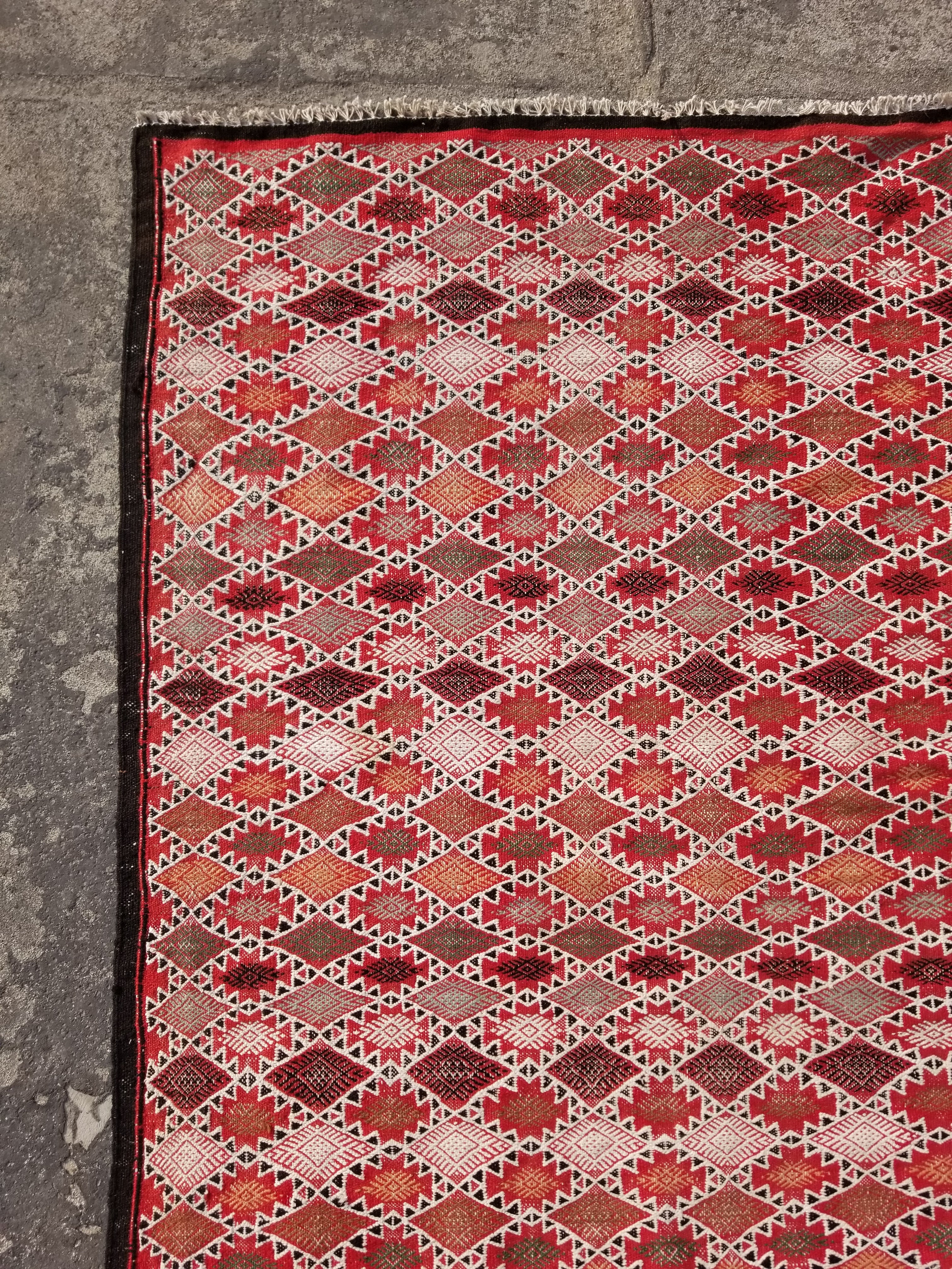 Vintage Traditional Handmade Moroccan Berber-style Wool Kilim Rug 285x183cms