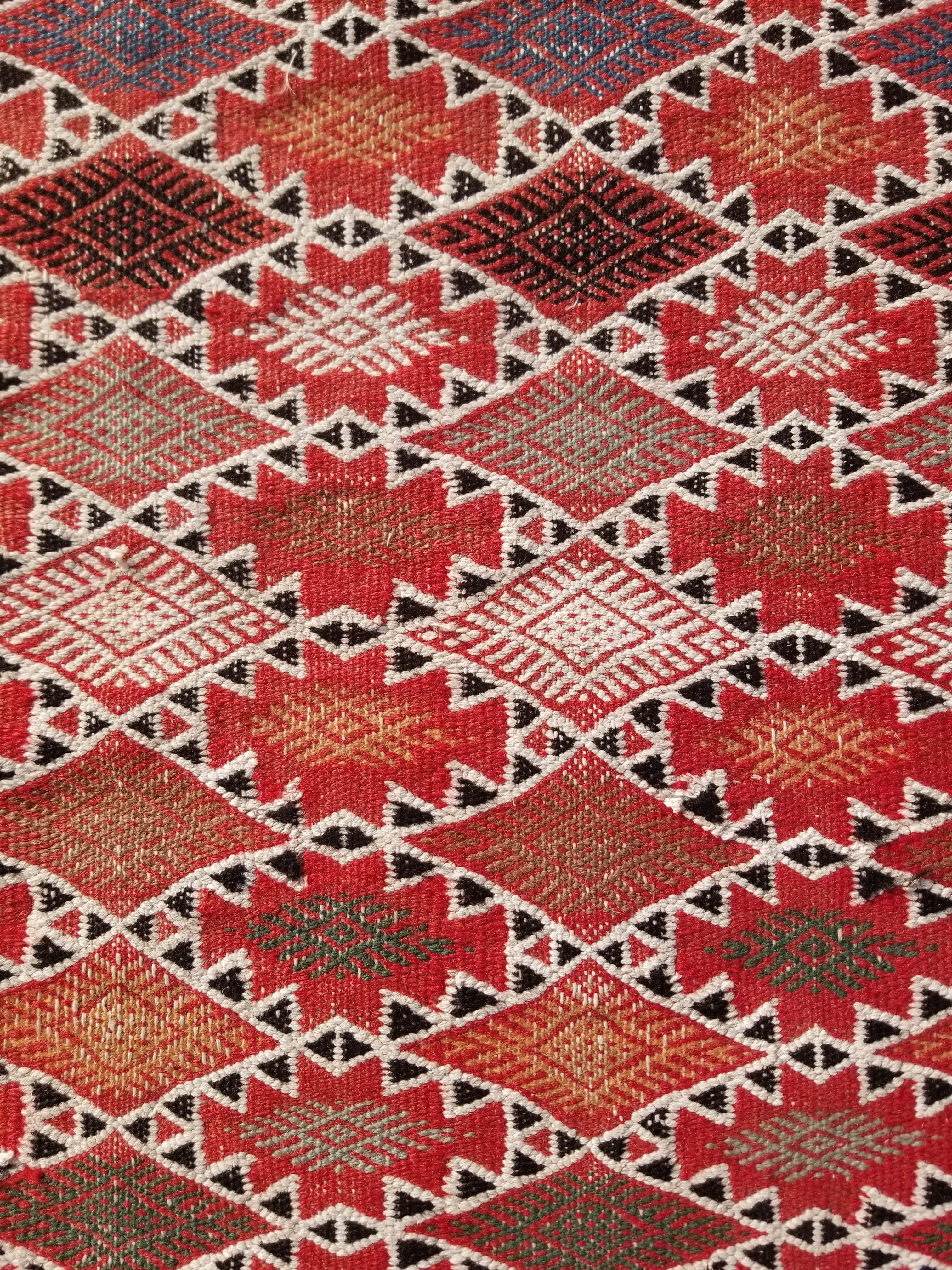 Vintage Traditional Handmade Moroccan Berber-style Wool Kilim Rug 285x183cms