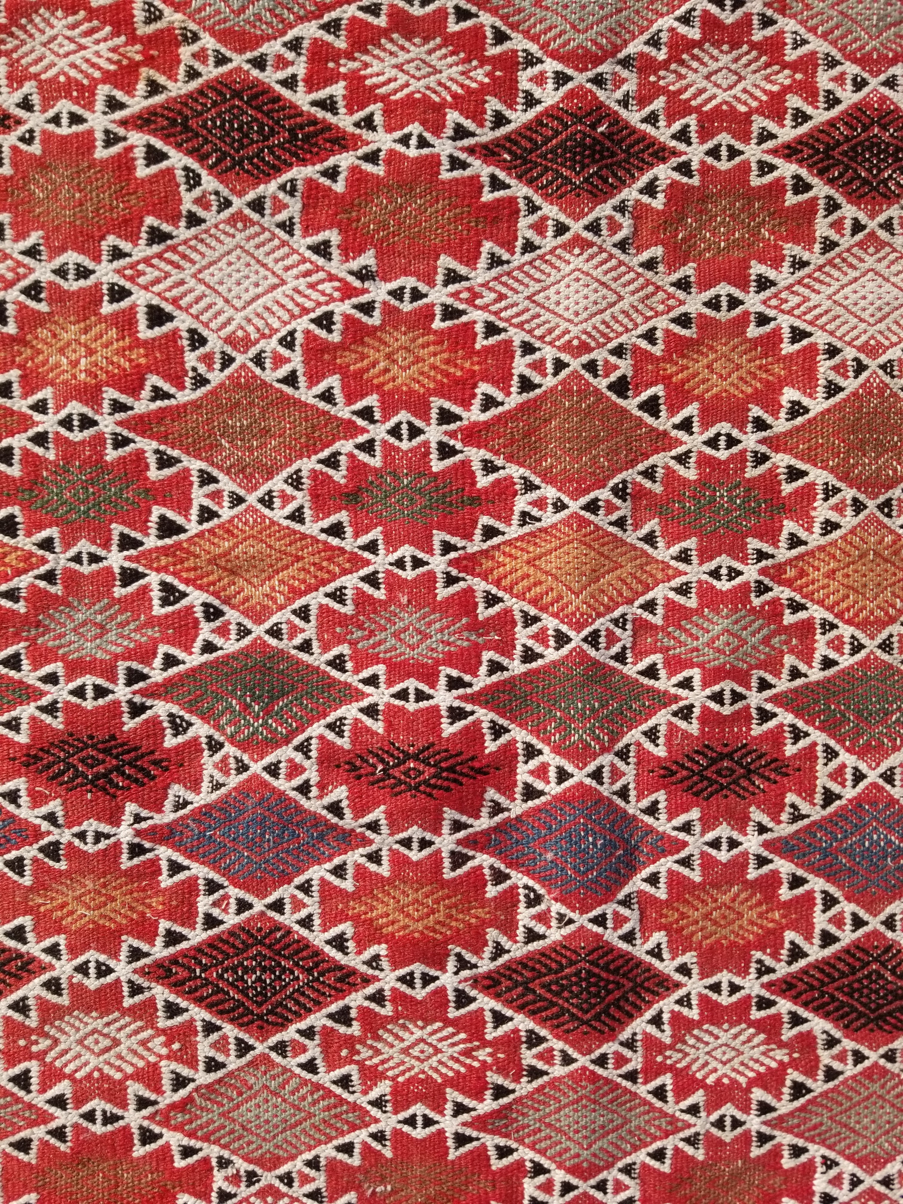 Vintage Traditional Handmade Moroccan Berber-style Wool Kilim Rug 285x183cms
