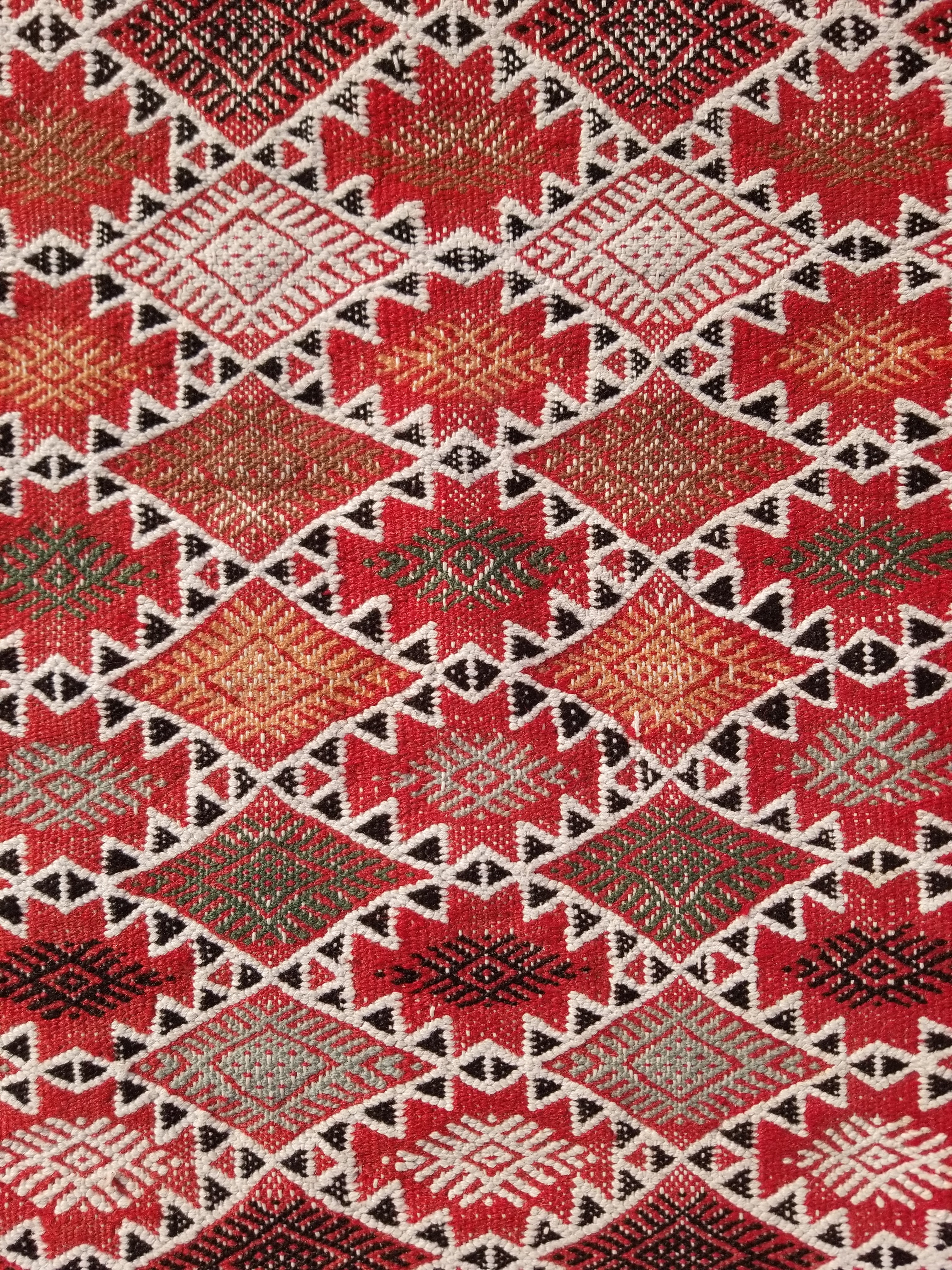 Vintage Traditional Handmade Moroccan Berber-style Wool Kilim Rug 285x183cms
