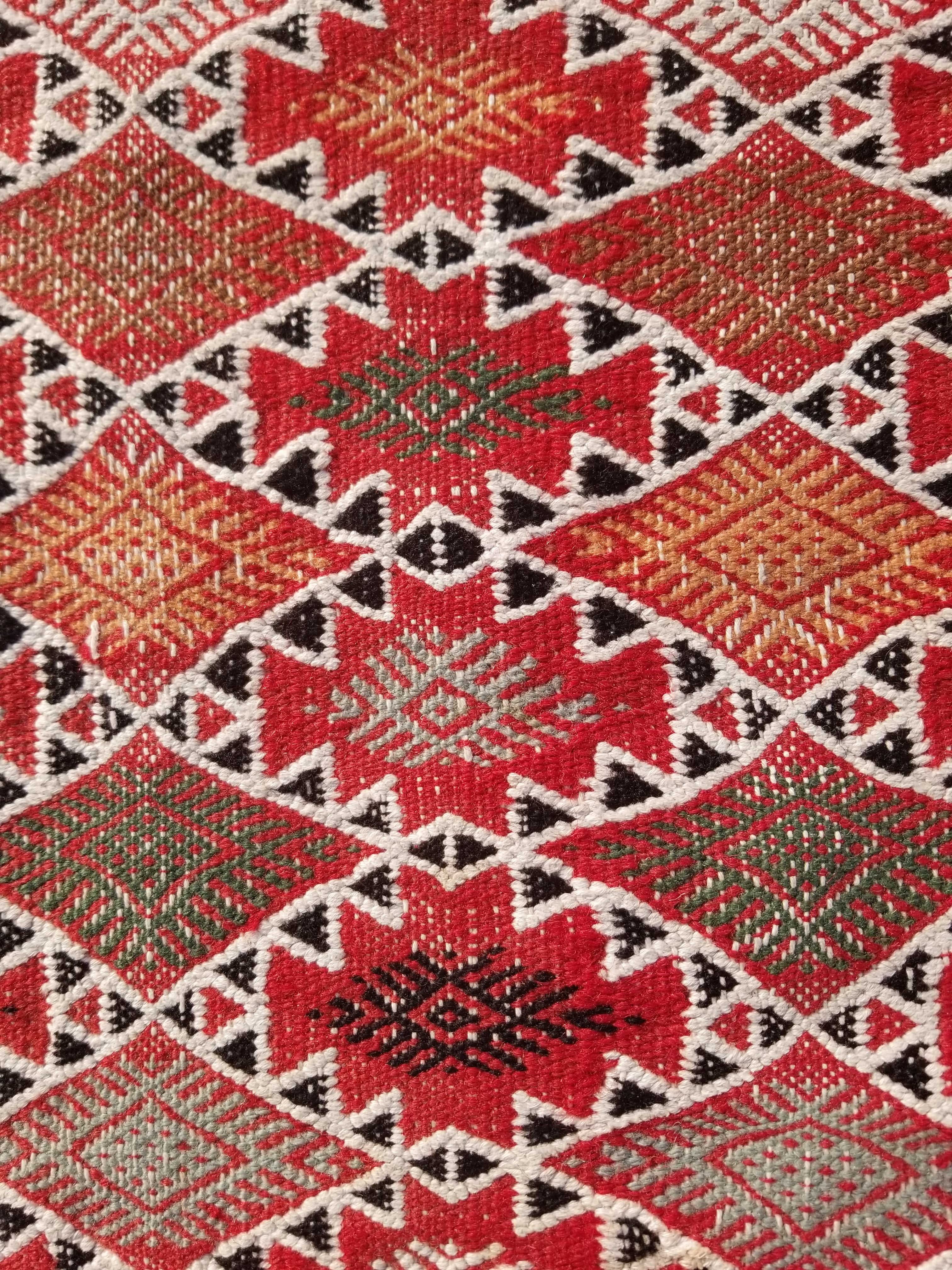Vintage Traditional Handmade Moroccan Berber-style Wool Kilim Rug 285x183cms