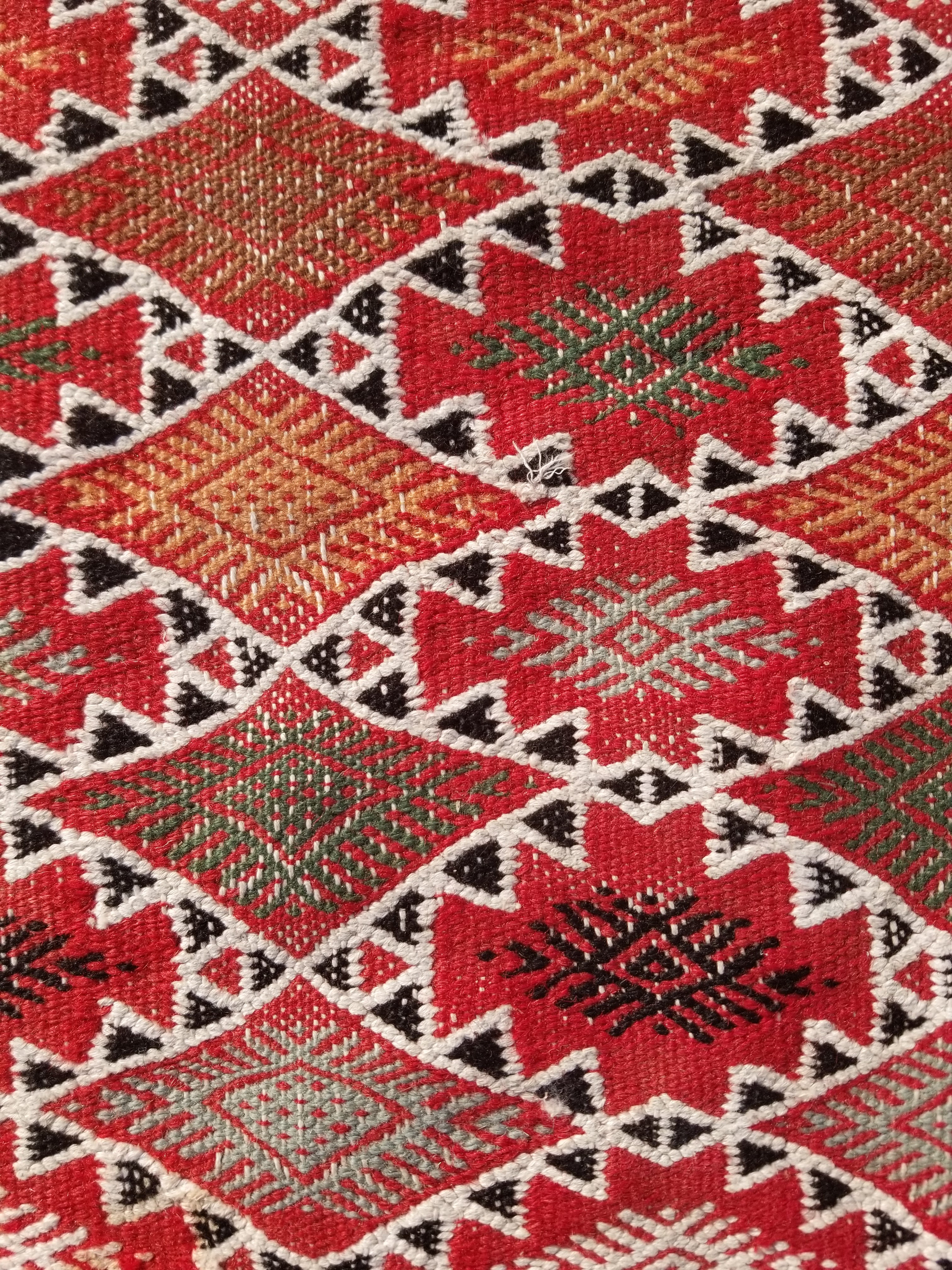 Vintage Traditional Handmade Moroccan Berber-style Wool Kilim Rug 285x183cms