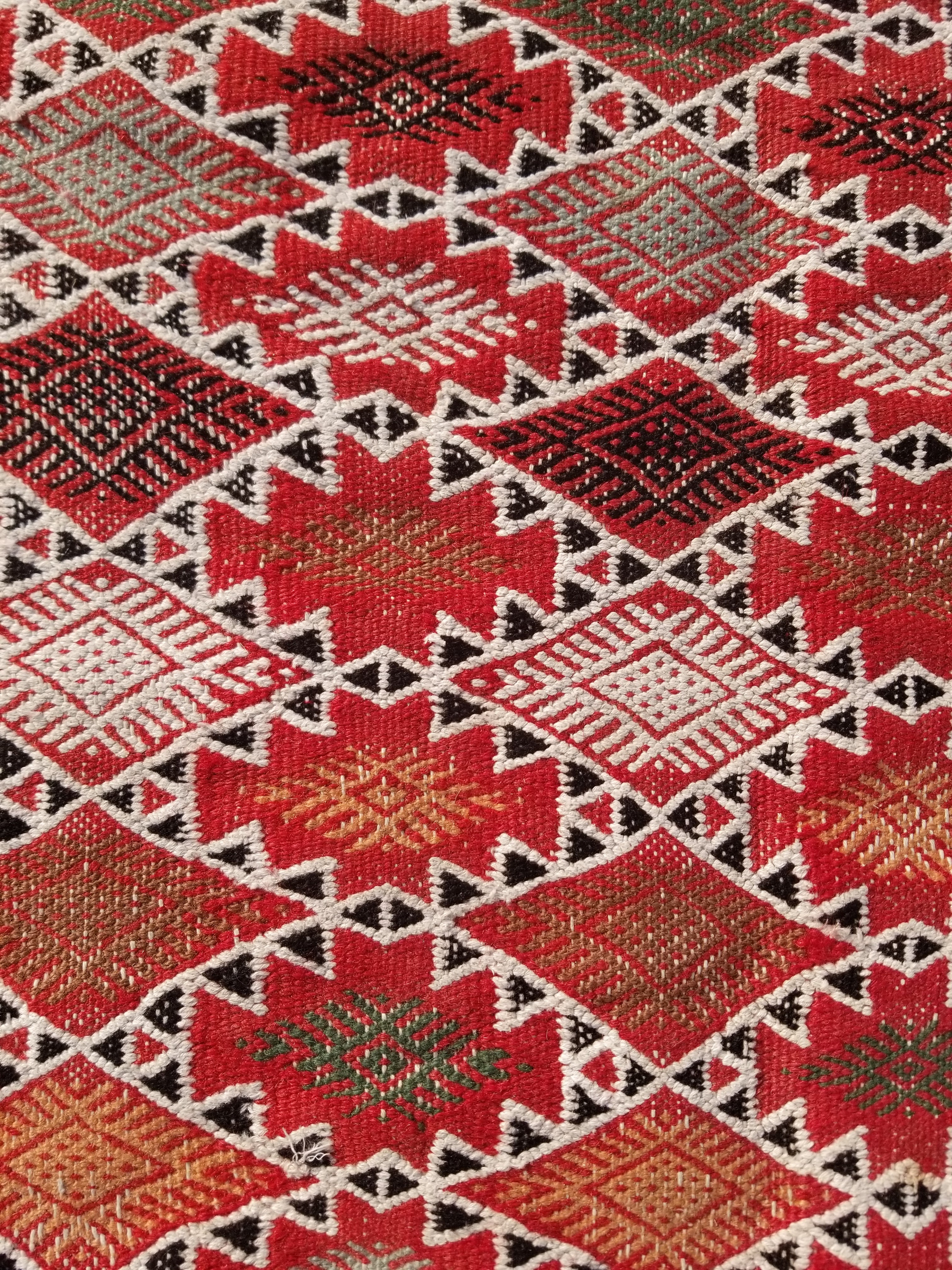 Vintage Traditional Handmade Moroccan Berber-style Wool Kilim Rug 285x183cms