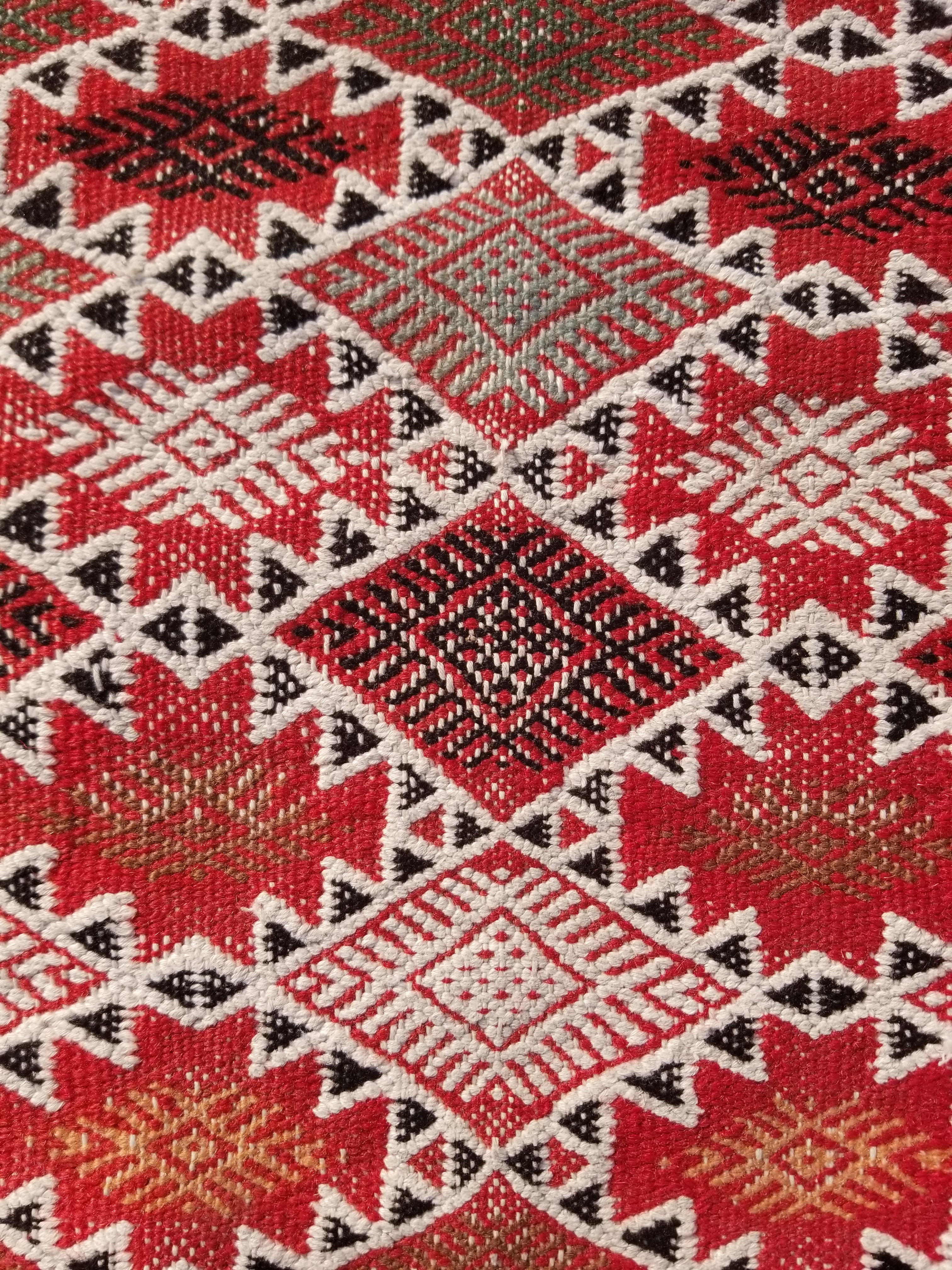 Vintage Traditional Handmade Moroccan Berber-style Wool Kilim Rug 285x183cms