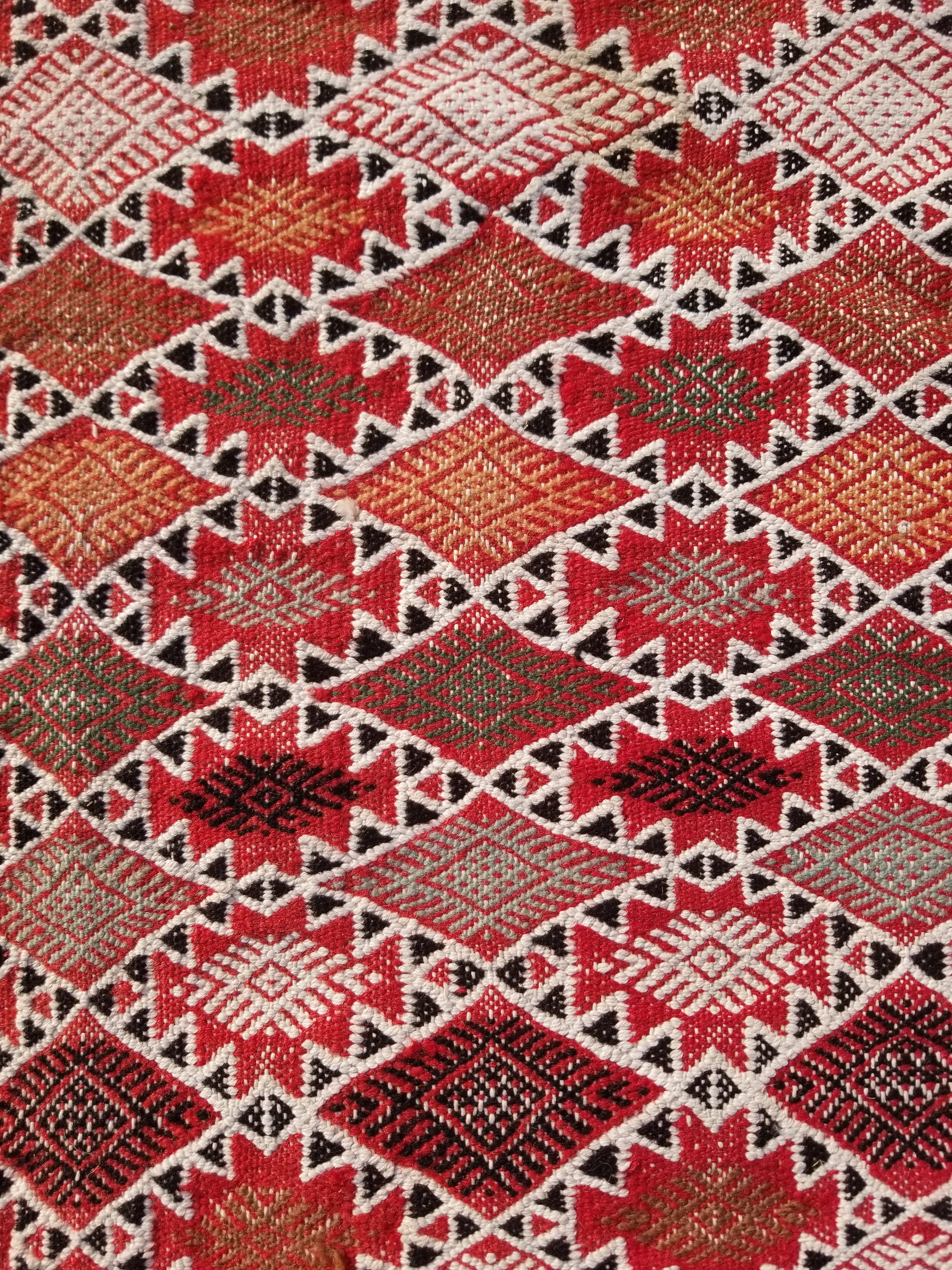 Vintage Traditional Handmade Moroccan Berber-style Wool Kilim Rug 285x183cms