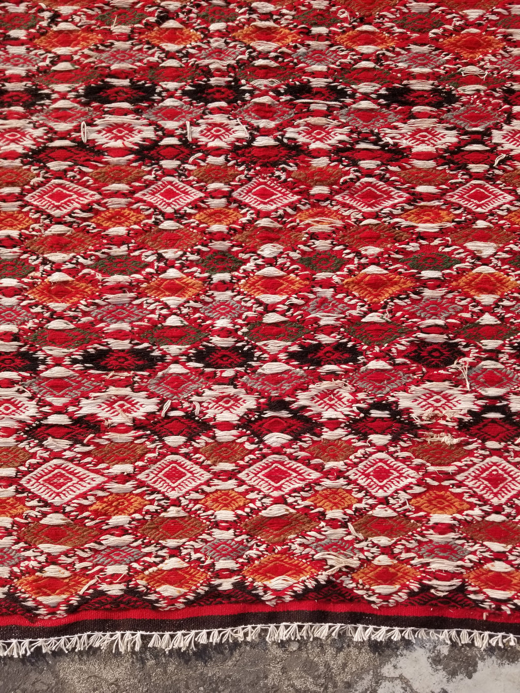 Vintage Traditional Handmade Moroccan Berber-style Wool Kilim Rug 285x183cms