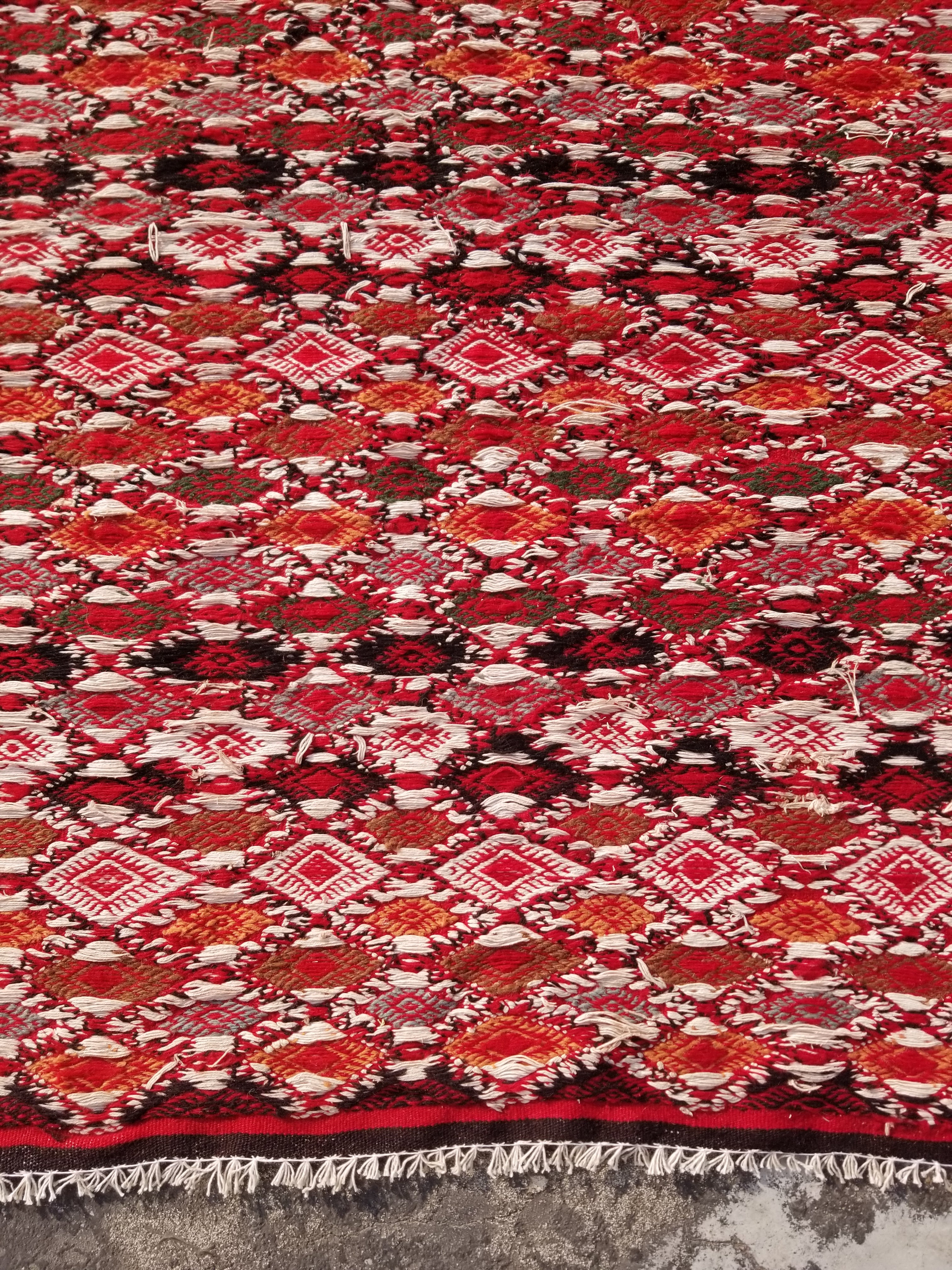 Vintage Traditional Handmade Moroccan Berber-style Wool Kilim Rug 285x183cms