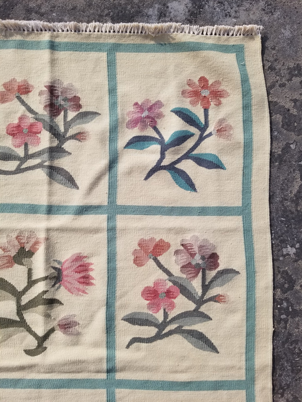 Vintage Traditional Handmade Romanian Floral Flatweave Wool Kilim Rug 174x110cms