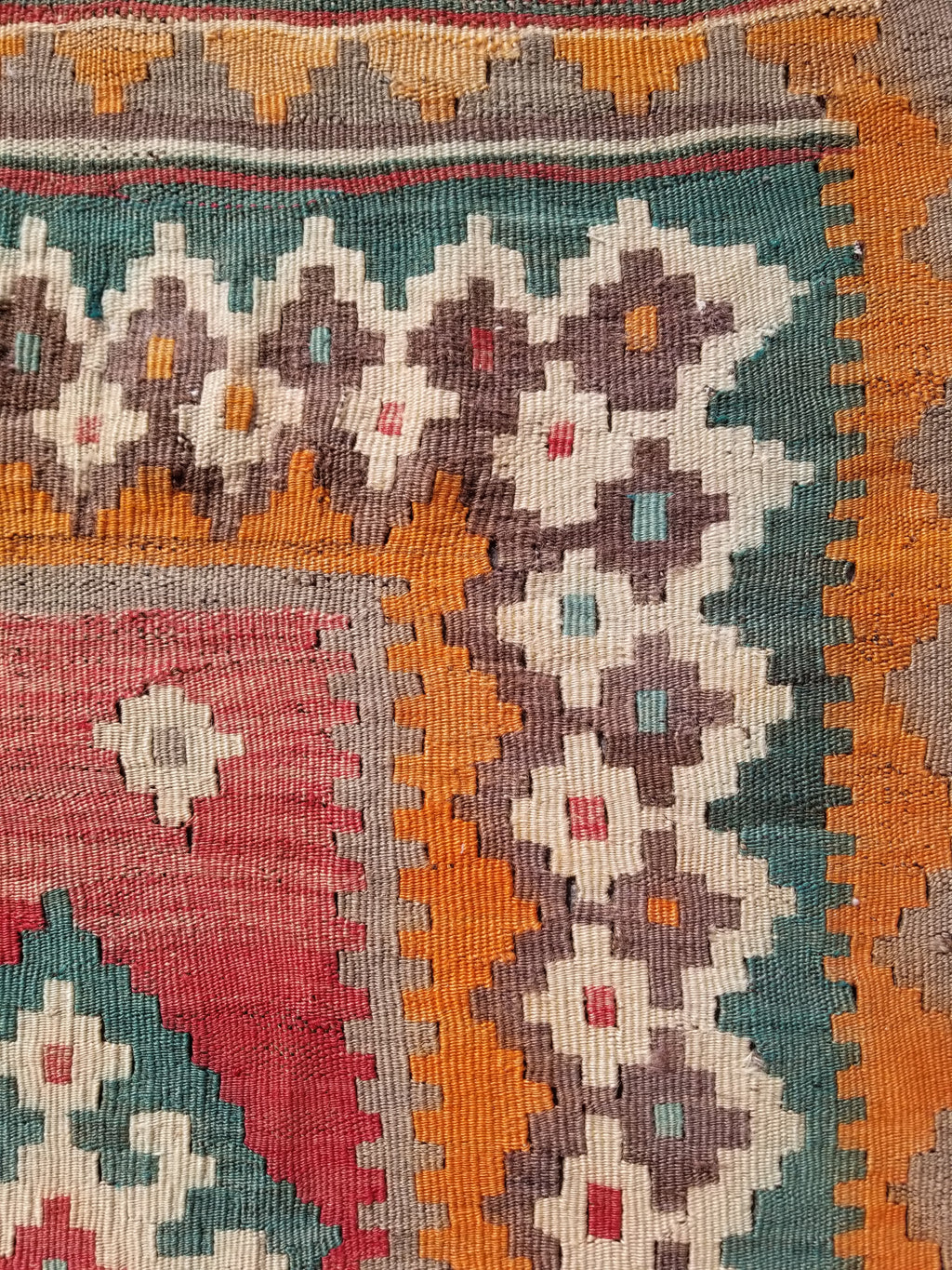 Antique Traditional Handmade Sherazi Flatweave Wool Kilim Rug 214x137cms