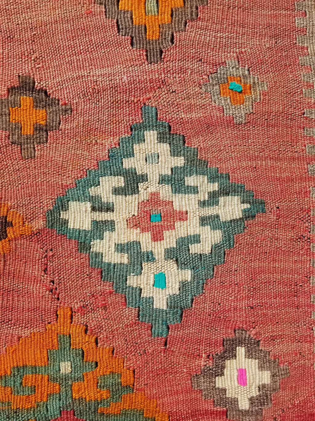 Antique Traditional Handmade Sherazi Flatweave Wool Kilim Rug 214x137cms
