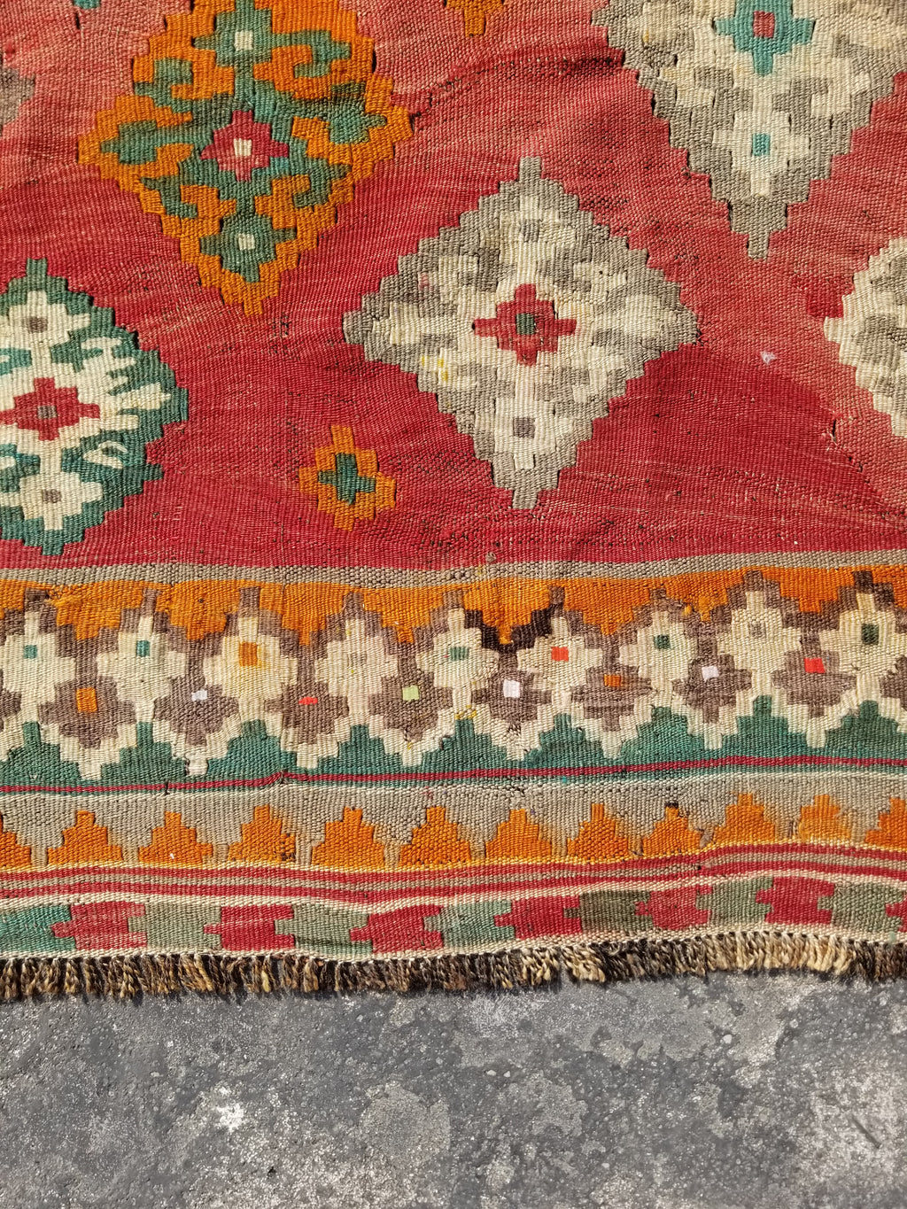 Antique Traditional Handmade Sherazi Flatweave Wool Kilim Rug 214x137cms