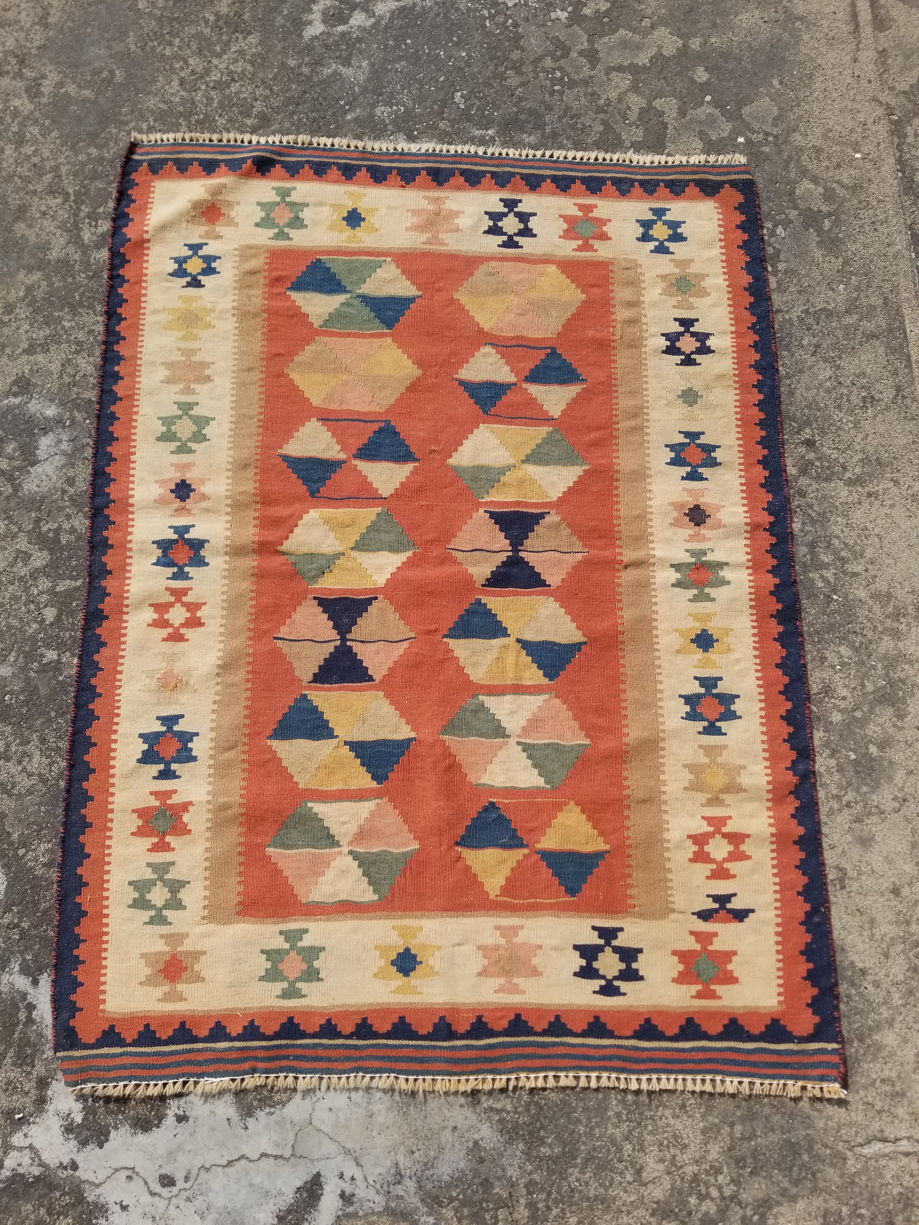 Vintage Traditional Handmade Sherazi Wool Kilim Rug 146x108cms