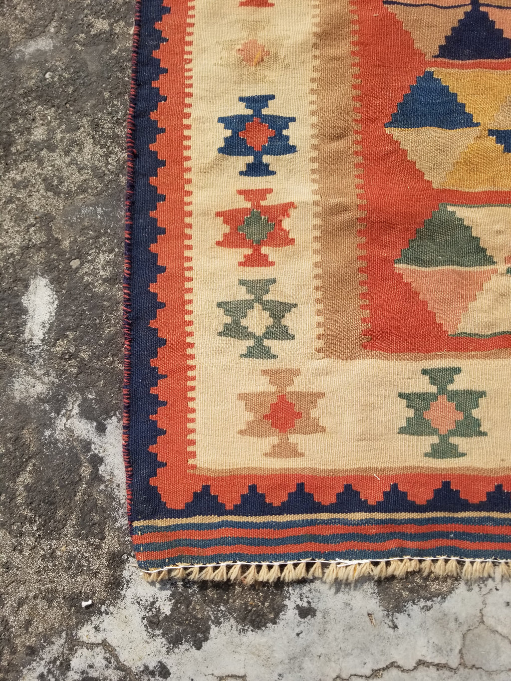 Vintage Traditional Handmade Sherazi Wool Kilim Rug 146x108cms