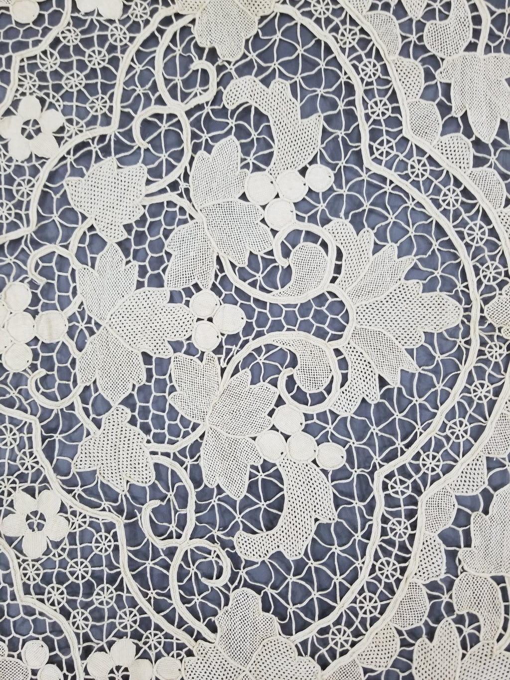 Vintage Italian Point De Venise Needle Lace Tablecloth 256x225cm