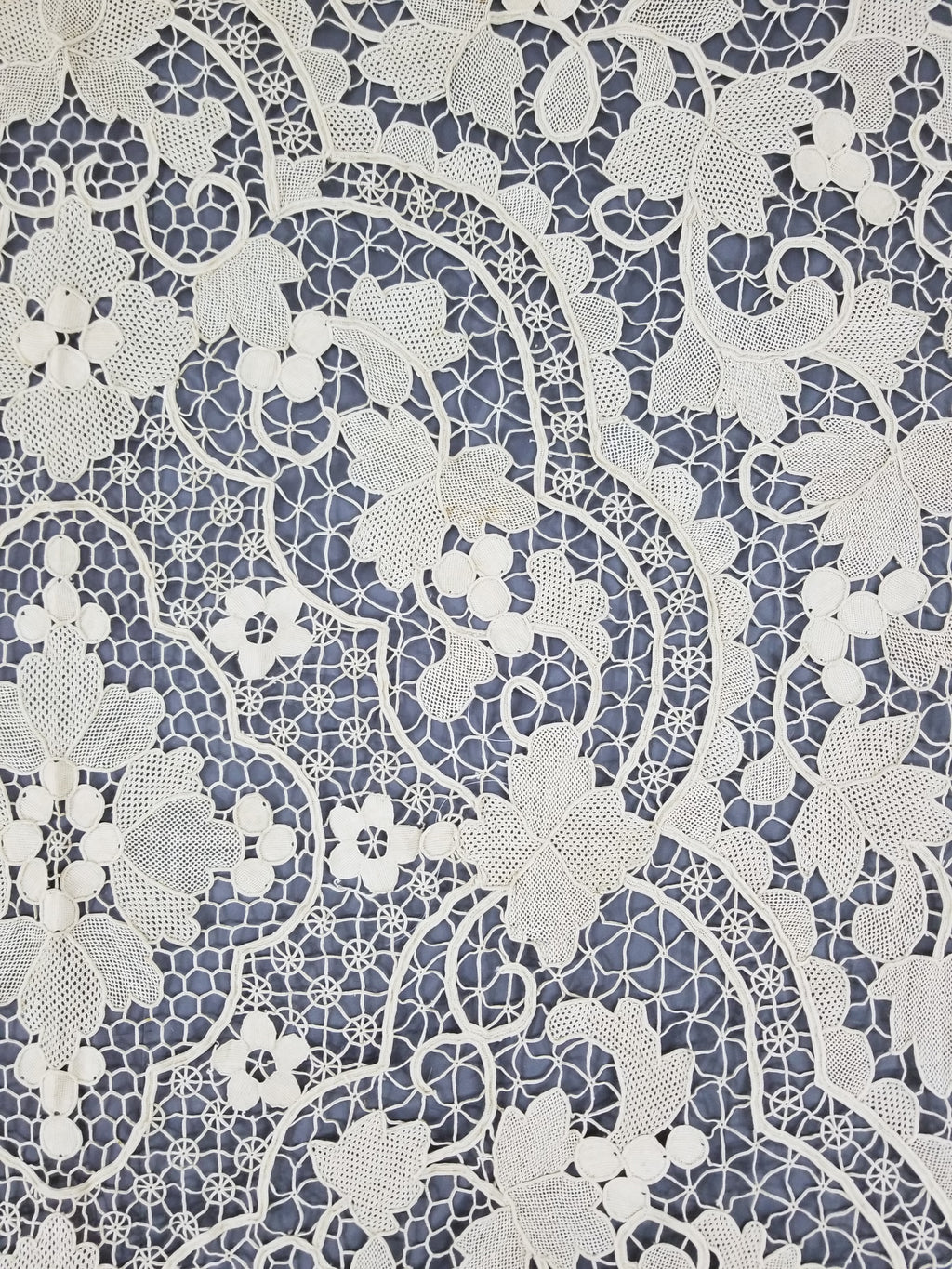 Vintage Italian Point De Venise Needle Lace Tablecloth 256x225cm