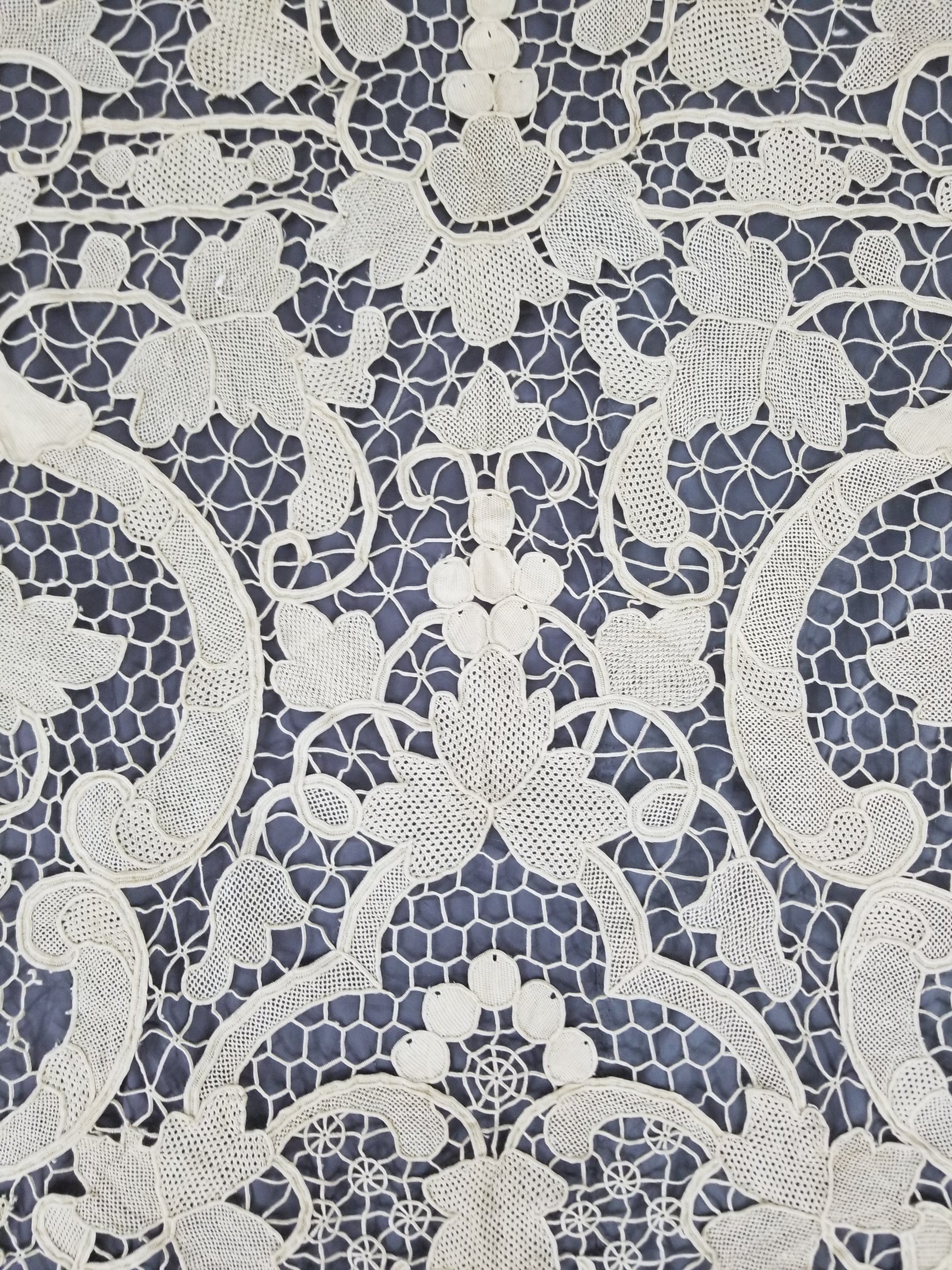Vintage Italian Point De Venise Needle Lace Tablecloth 256x225cm