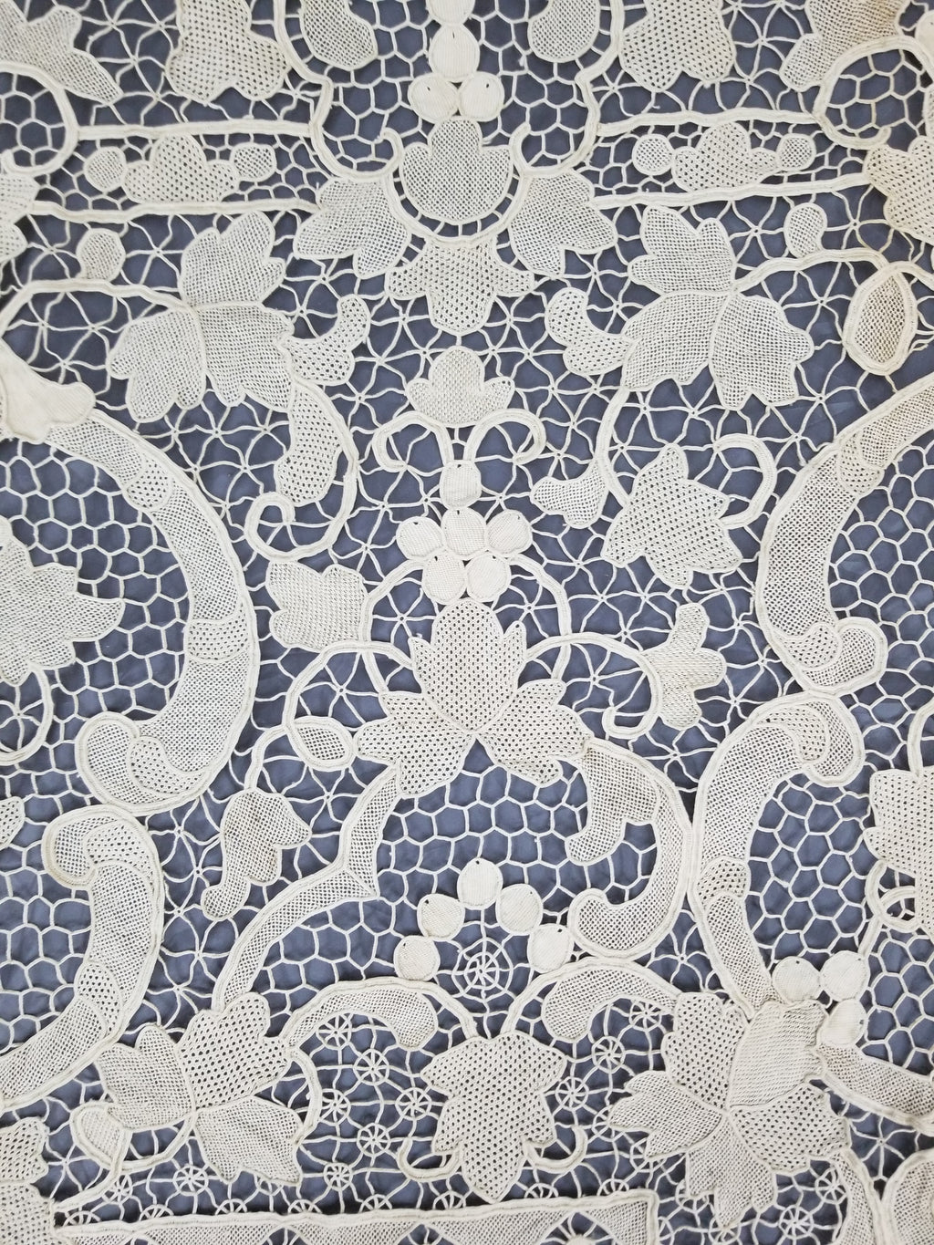 Vintage Italian Point De Venise Needle Lace Tablecloth 256x225cm