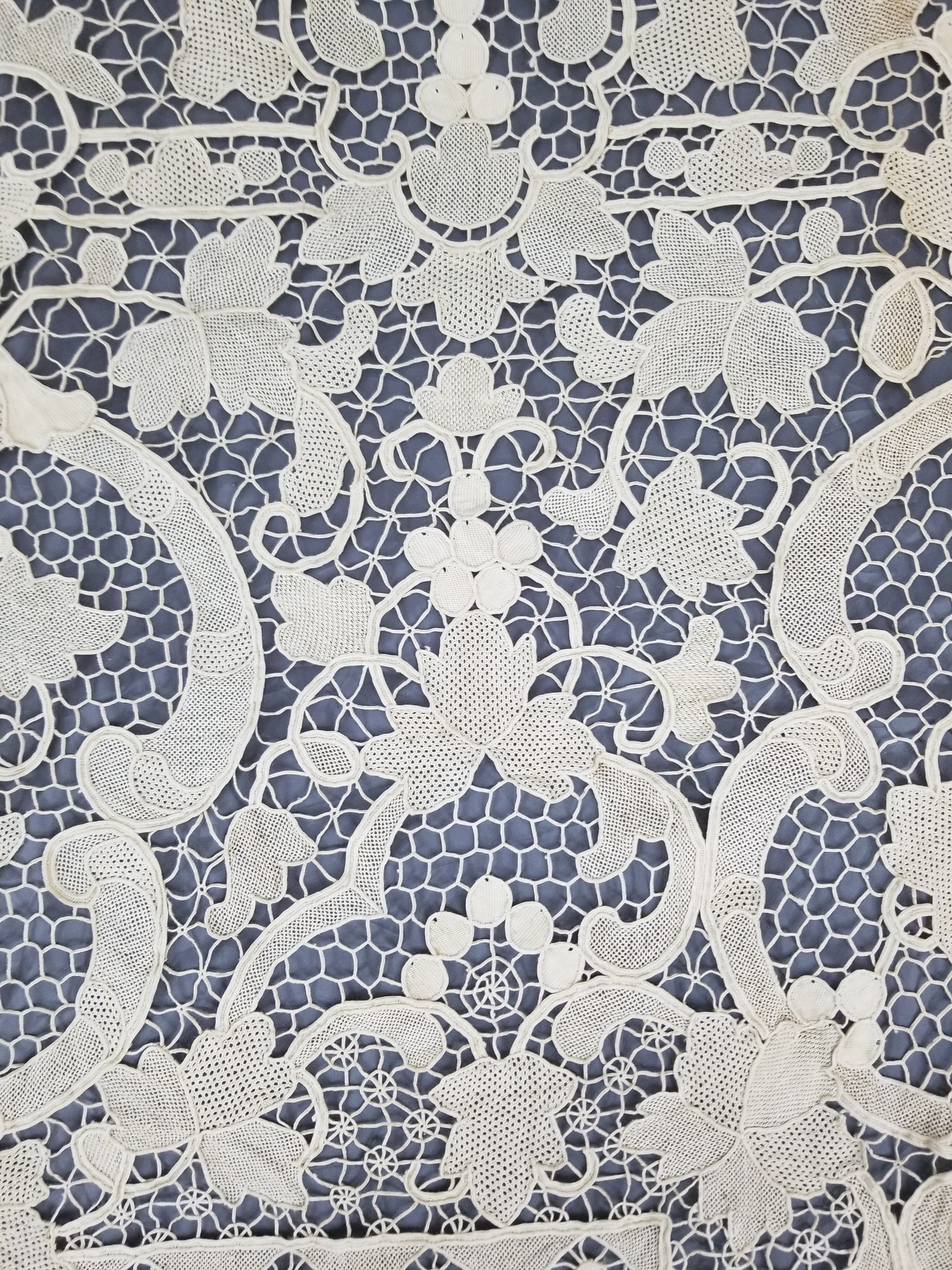 Vintage Italian Point De Venise Needle Lace Tablecloth 256x225cm