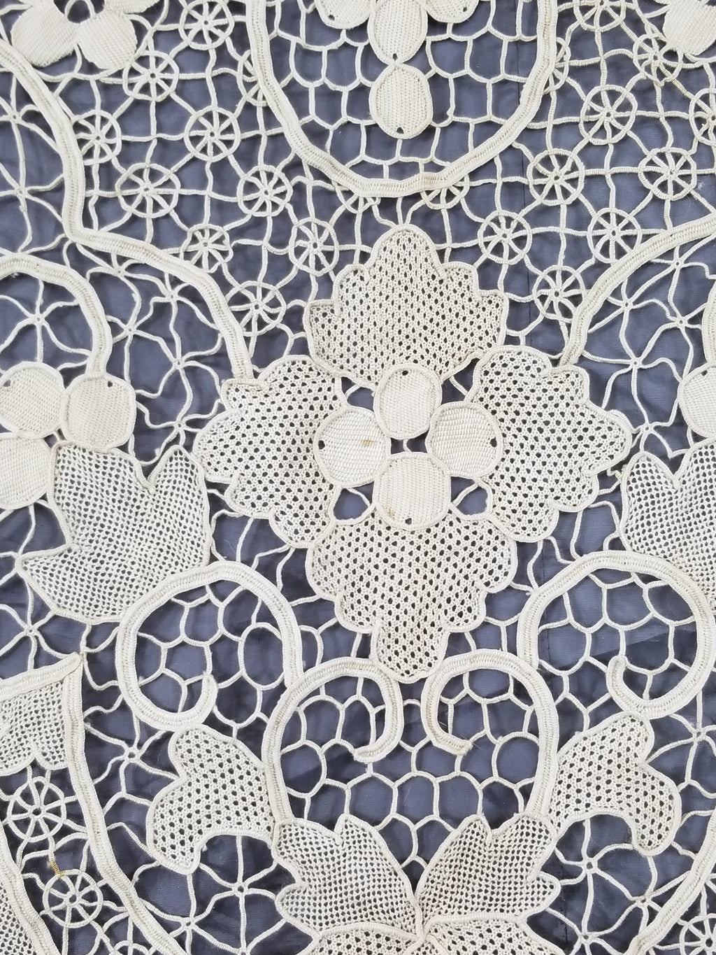 Vintage Italian Point De Venise Needle Lace Tablecloth 256x225cm